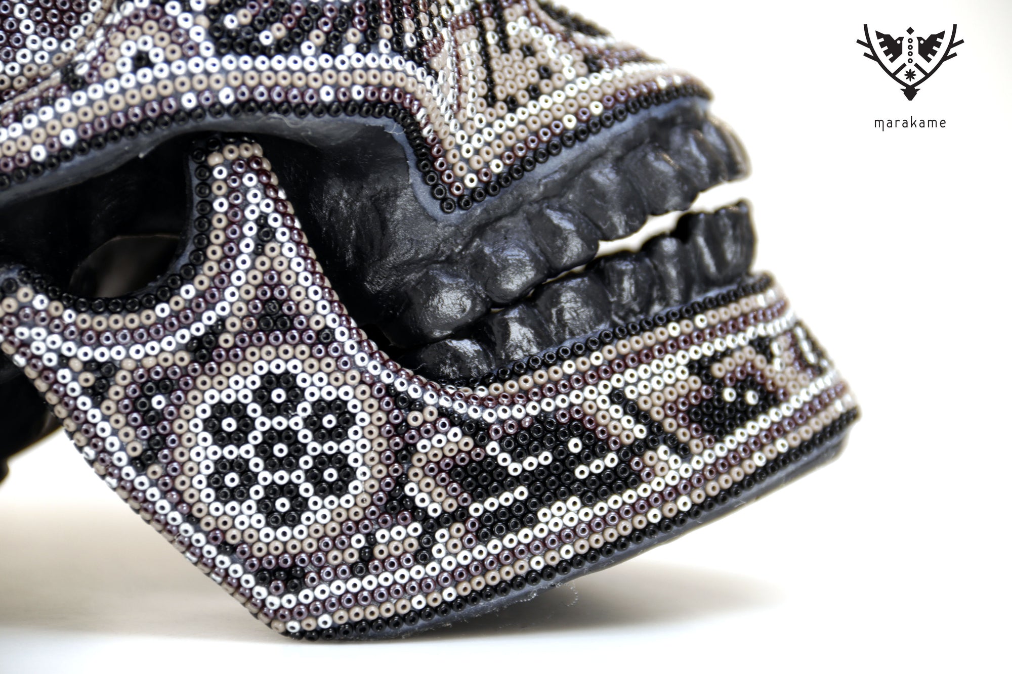 Cráneo huichol escala real - Calavera Haramara