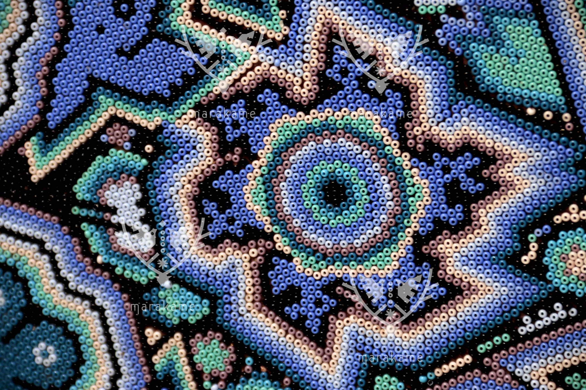 Nierika de Chaquira Círculo Huichol - Kieri teiwariyeme - 120 cm.