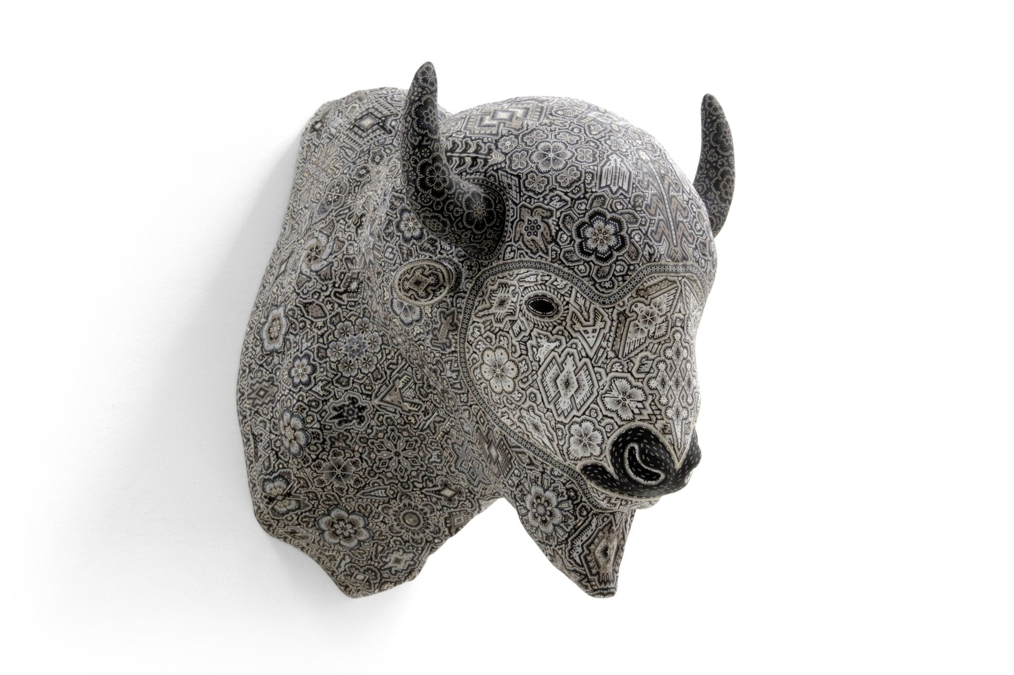Escultura Arte Huichol - Yumutame - El espíritu del Bisonte - Arte Marakame