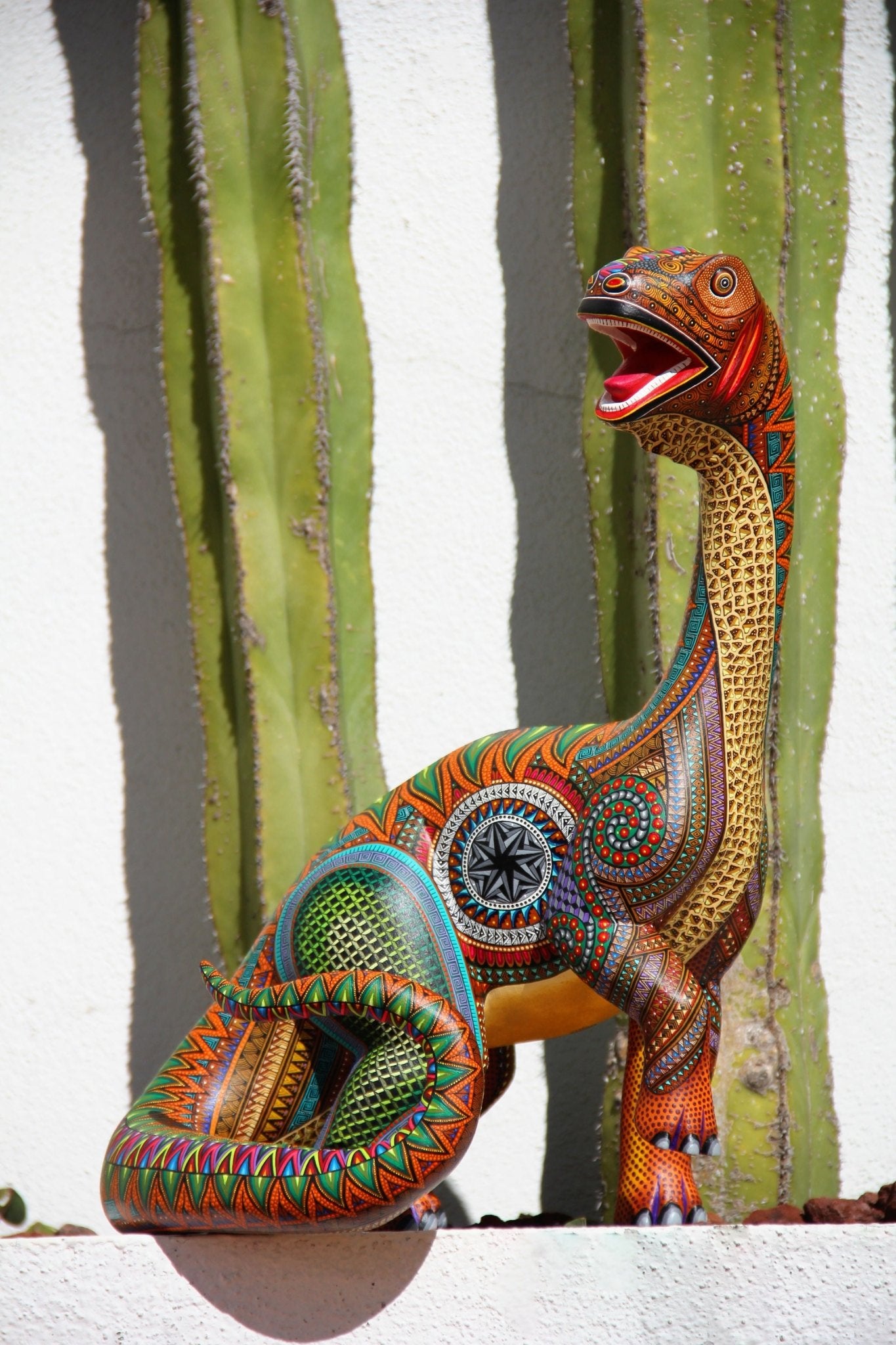 Alebrije - Brontosaurio - Arte Huichol - Marakame