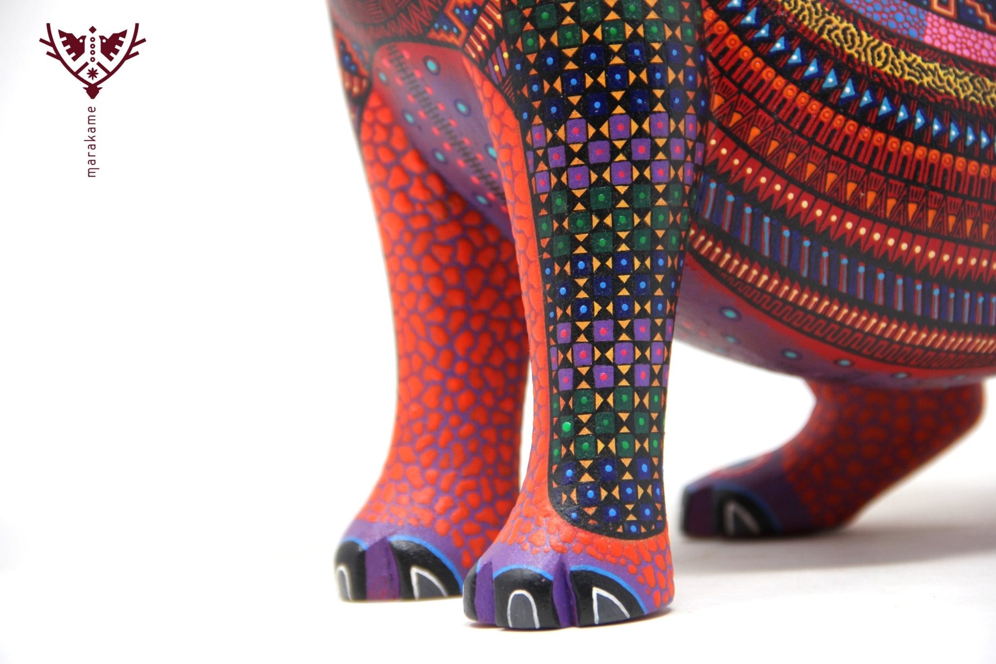 Alebrije - Elefante Pochutla - Arte Huichol - Marakame