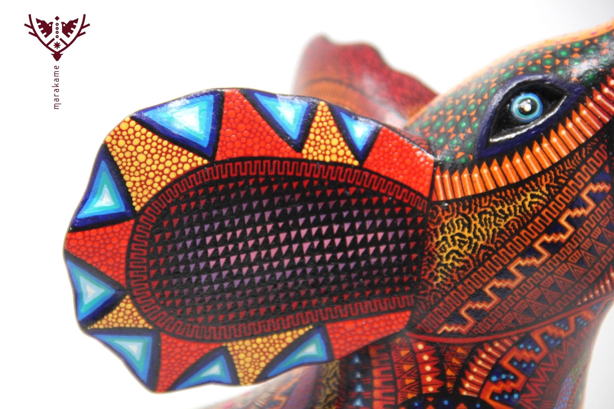 Alebrije - Elefante Pochutla - Arte Huichol - Marakame