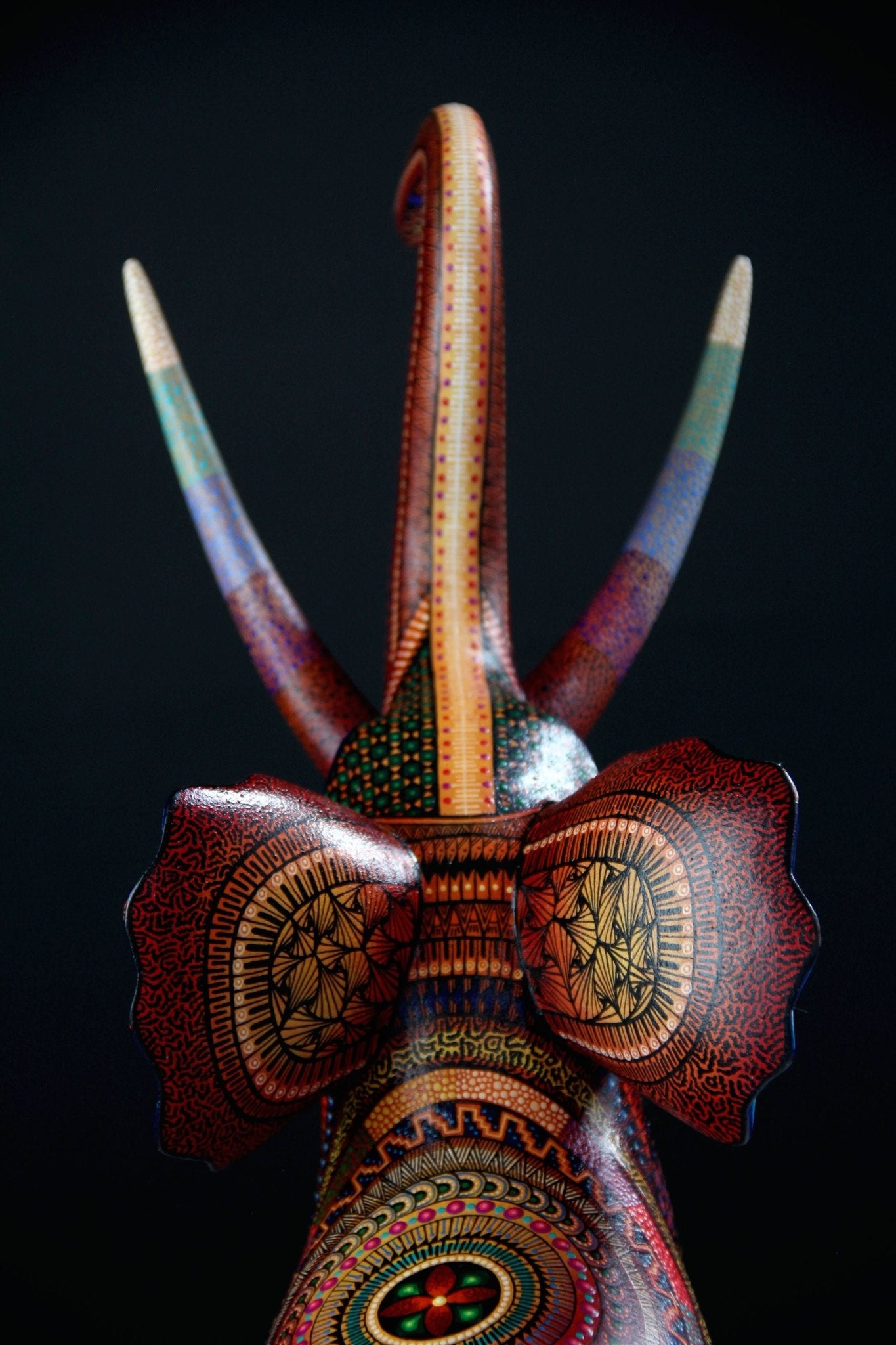 Alebrije - Elefante Pochutla - Arte Huichol - Marakame