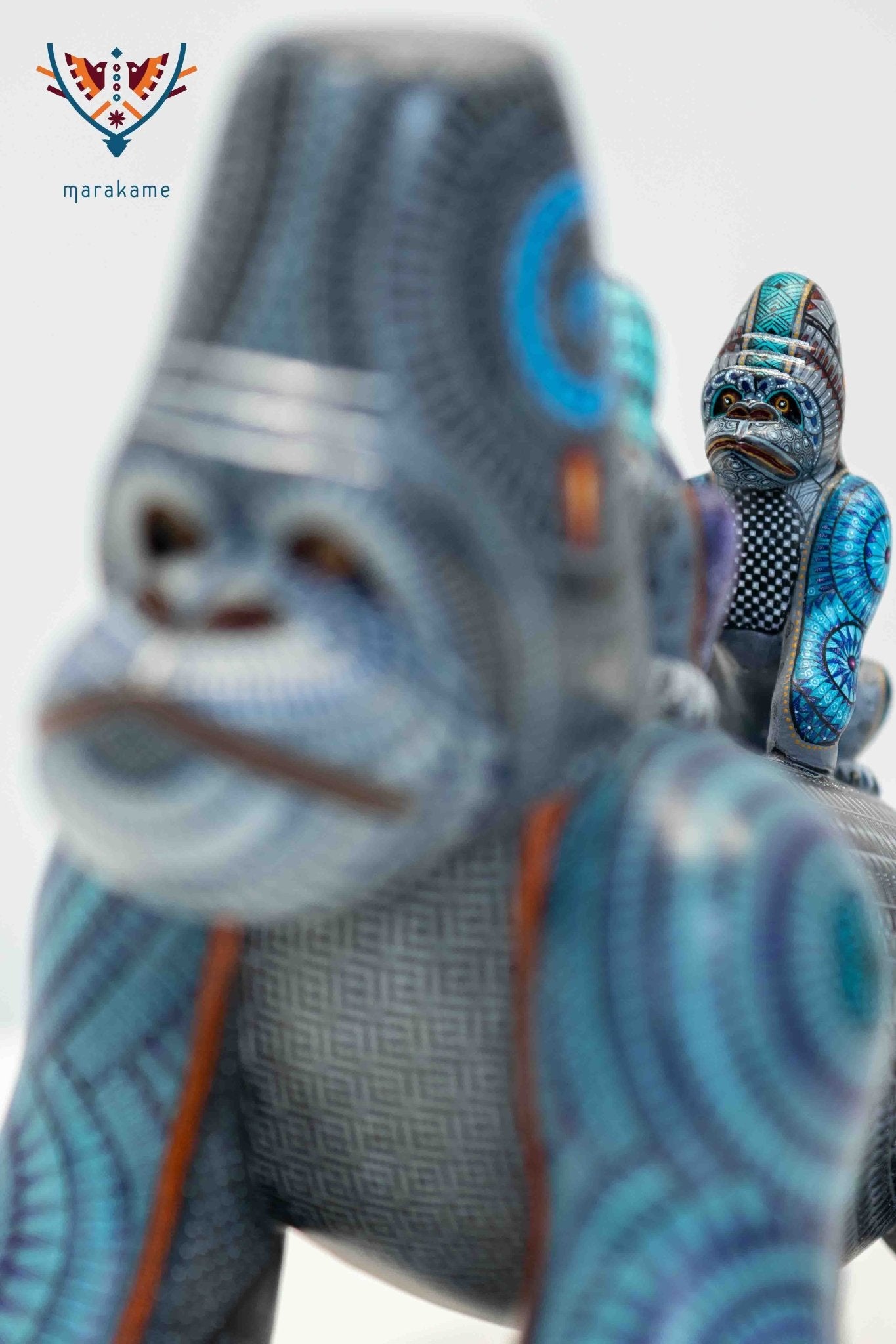 Alebrije Gorila con bebés - Amá mashin - Arte Huichol - Marakame