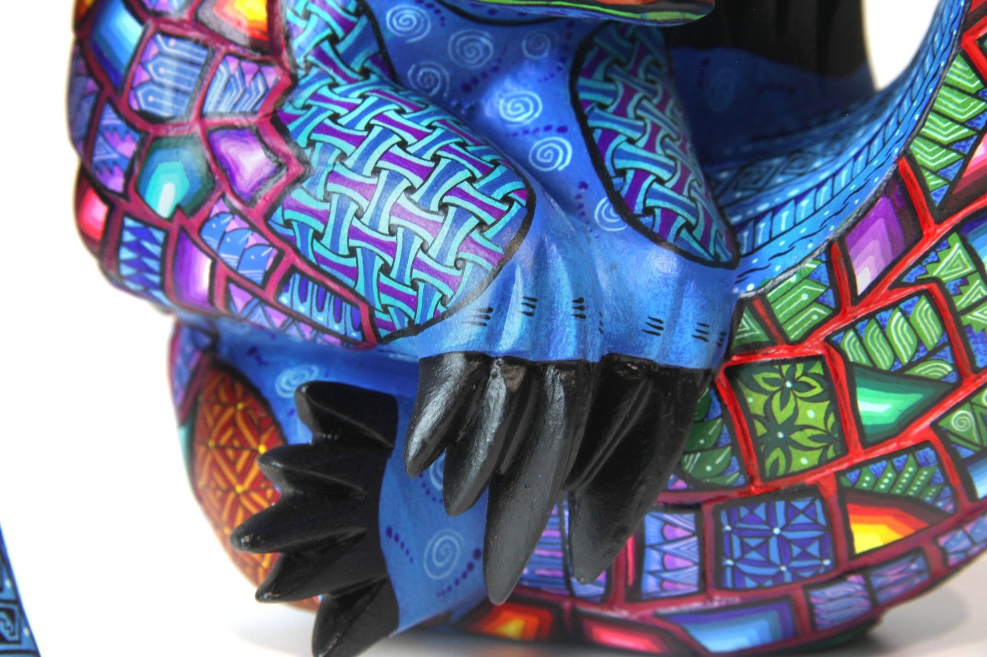 Alebrije - Pangolín enroscado - Arte Huichol - Marakame
