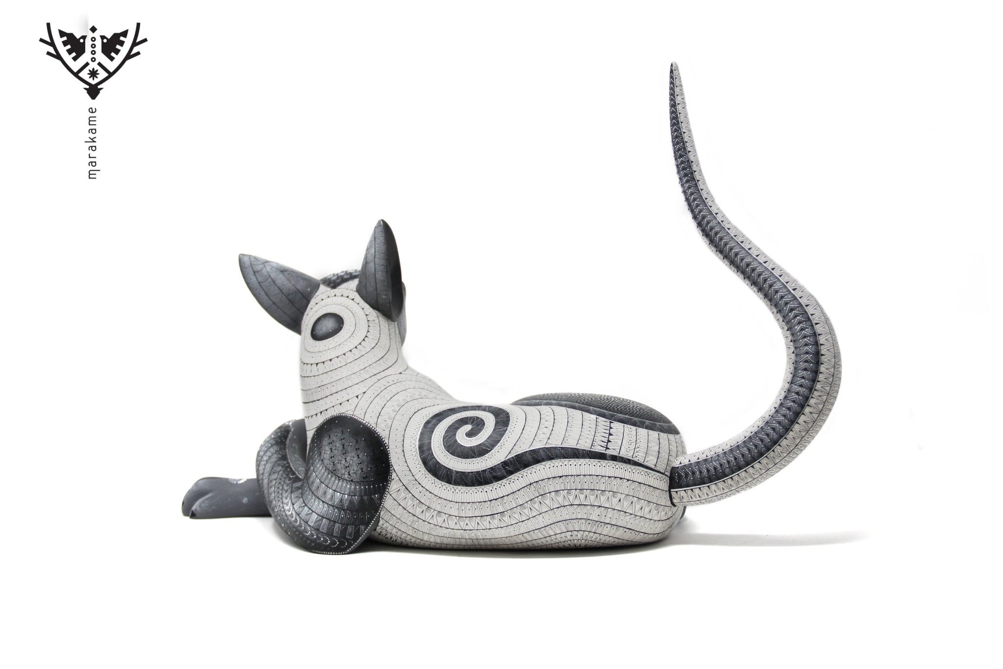 Alebrije - Perro echado - Arte Huichol - Marakame