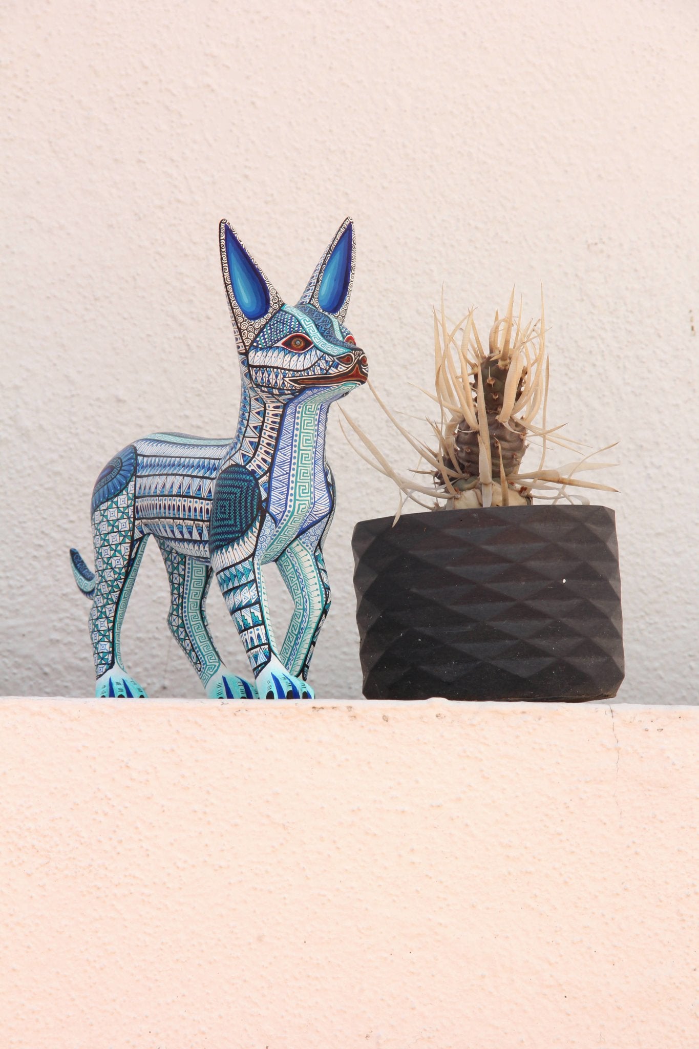 Alebrije - Perro Xolito - Arte Huichol - Marakame