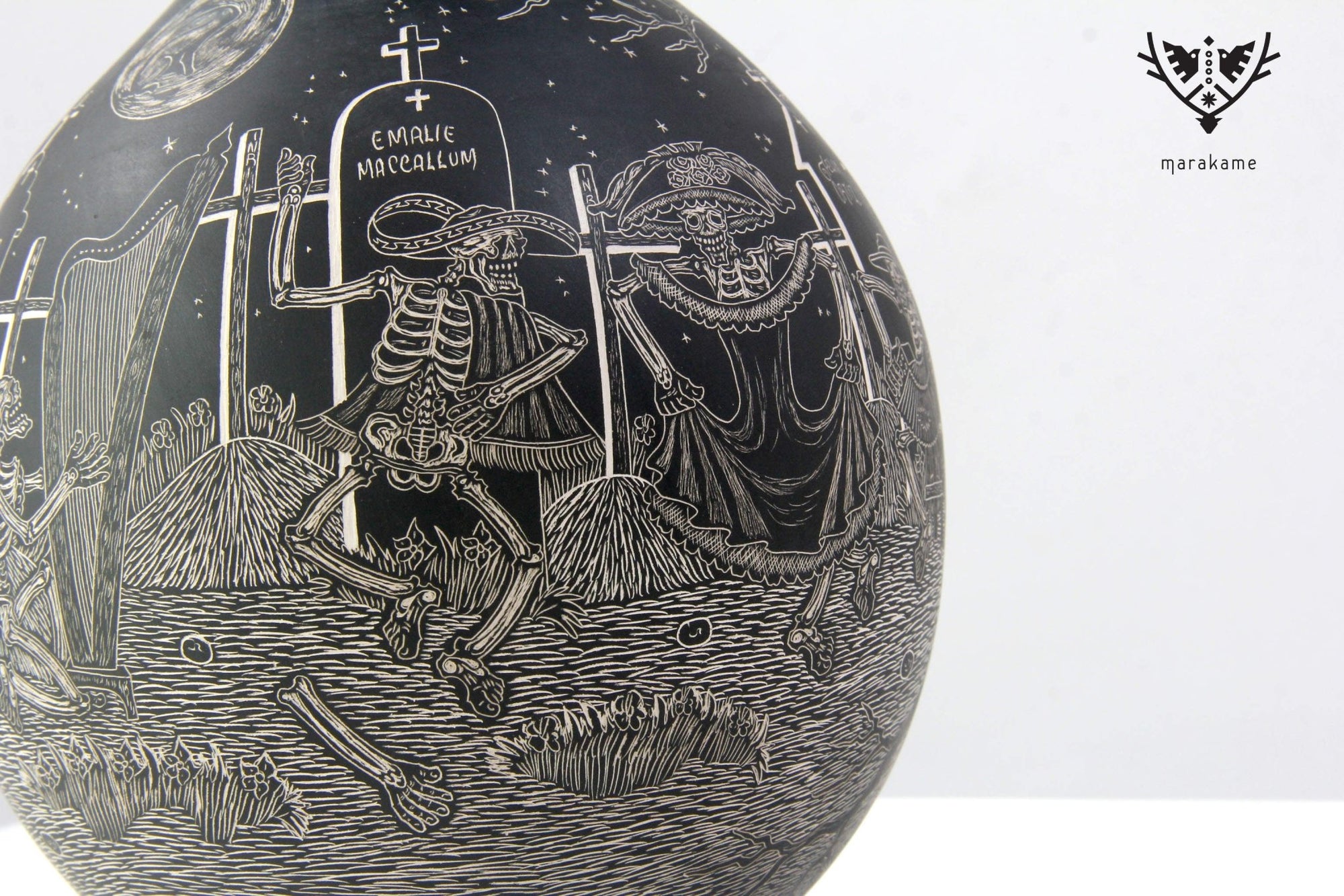 Cerámica de Mata Ortiz - Día de Muertos - Panteón de noche - Arte Huichol - Marakame