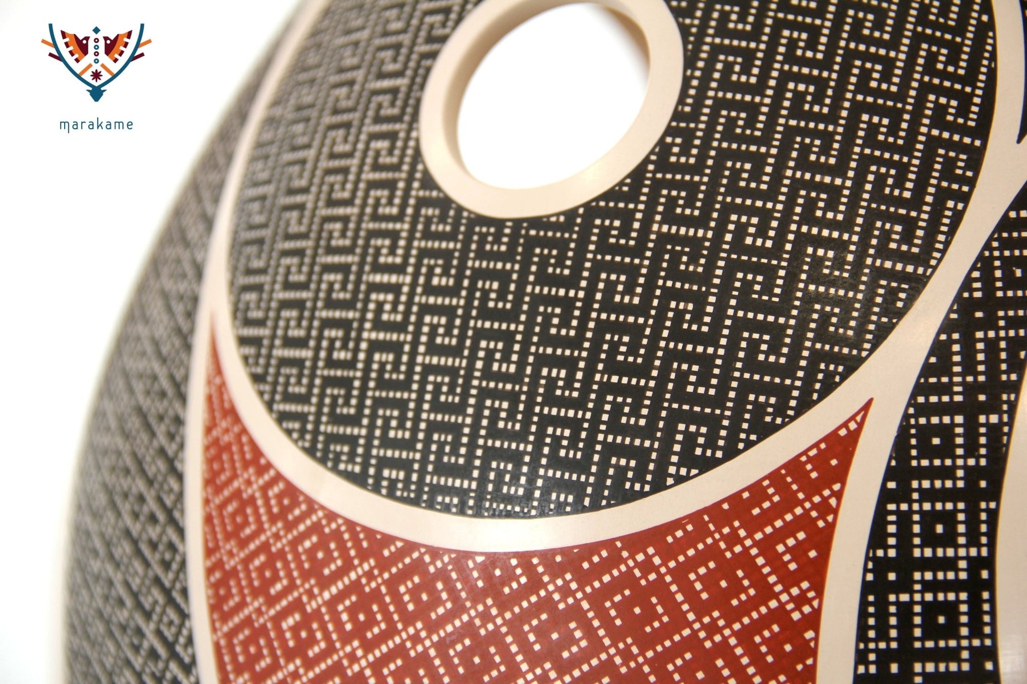 Cerámica de Mata Ortiz - Pieza grande - Elias Peña - Arte Huichol - Marakame