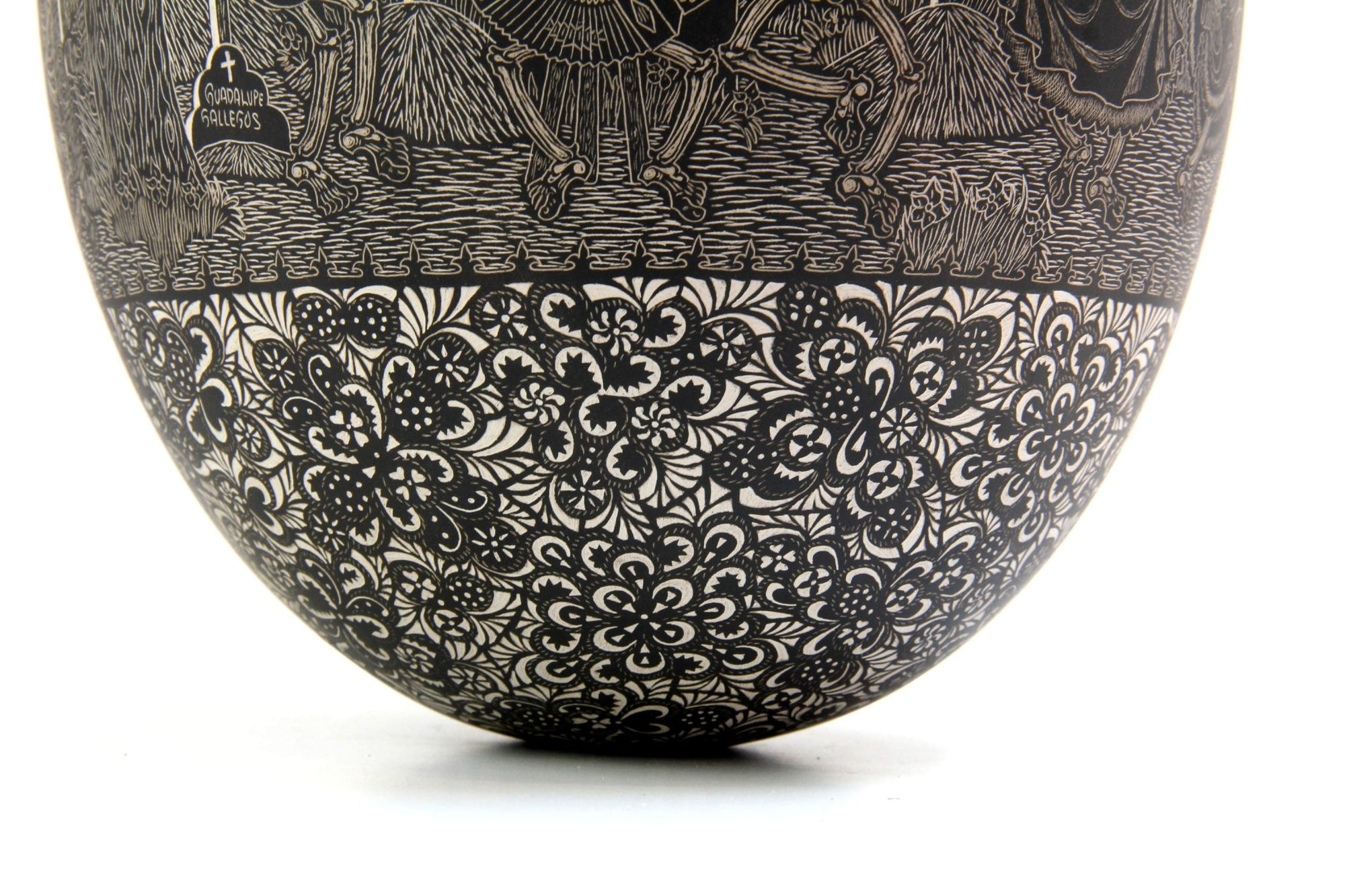 Cerámica de Mata Ortiz - Vida y Muerte de noche - pieza grande - Arte Huichol - Marakame