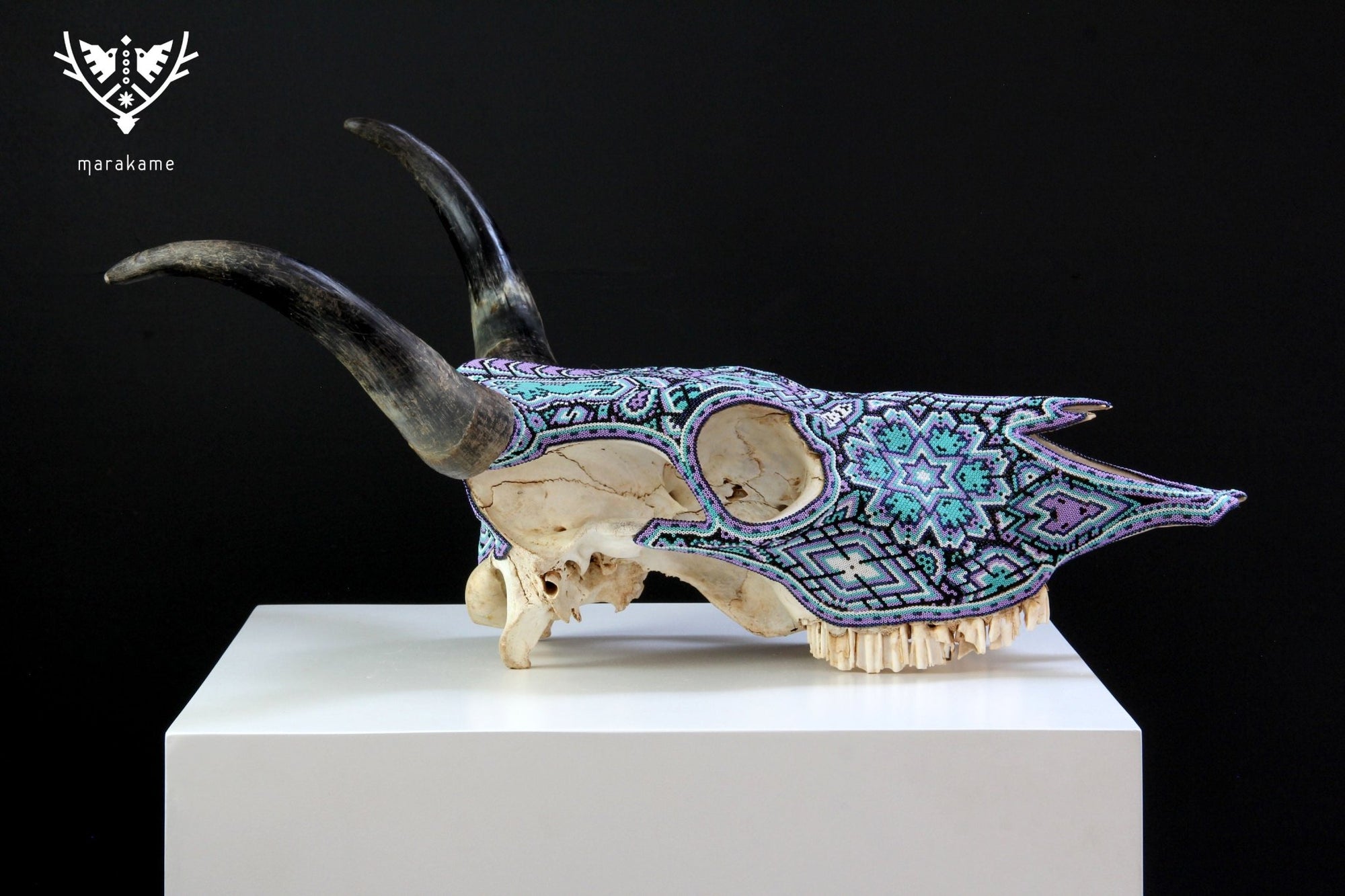 Cráneo de vaca Arte Huichol - Mayes - Arte Huichol - Marakame