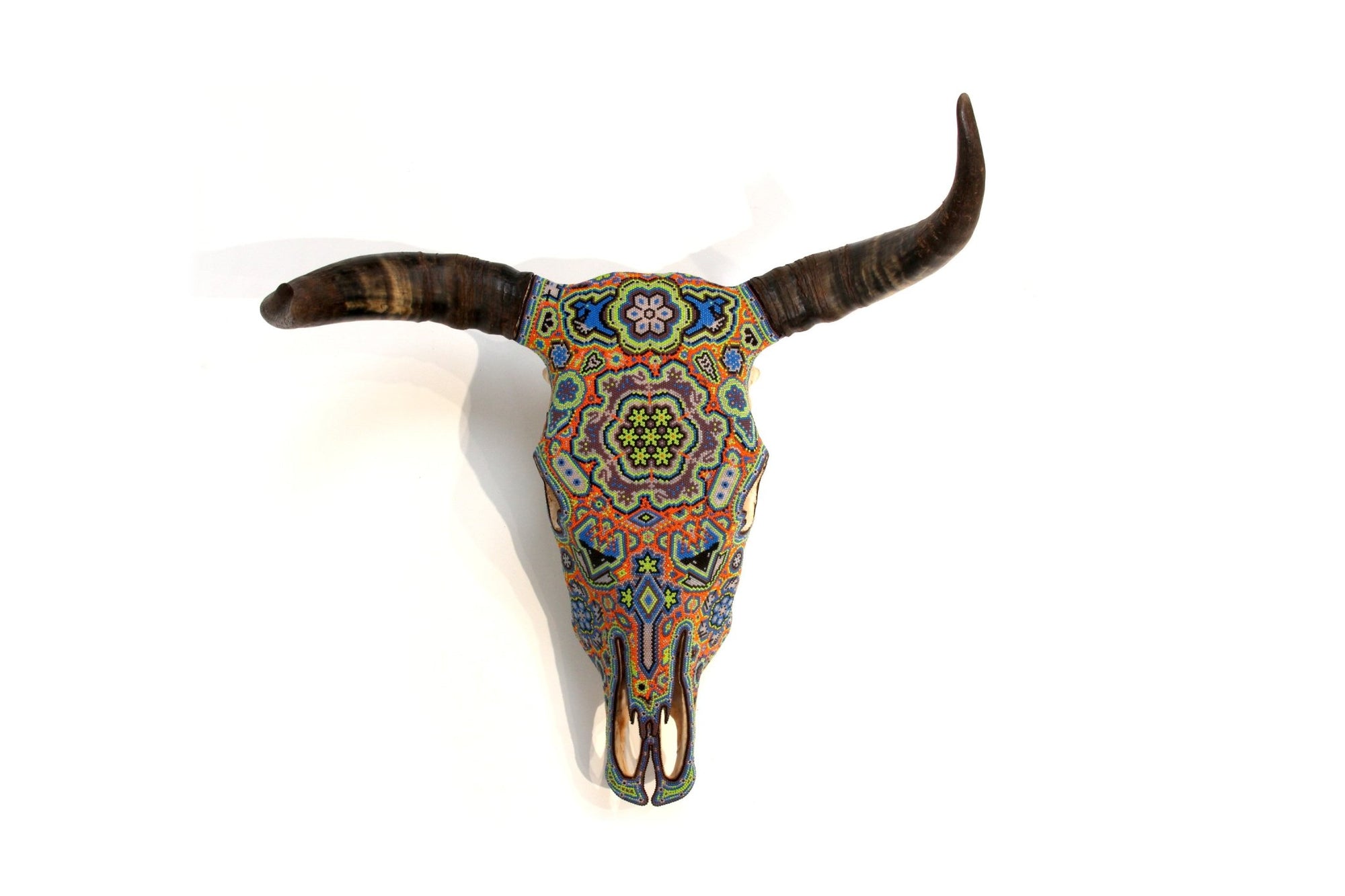 Cráneo de vaca Arte Huichol - Peyote - Arte Huichol - Marakame