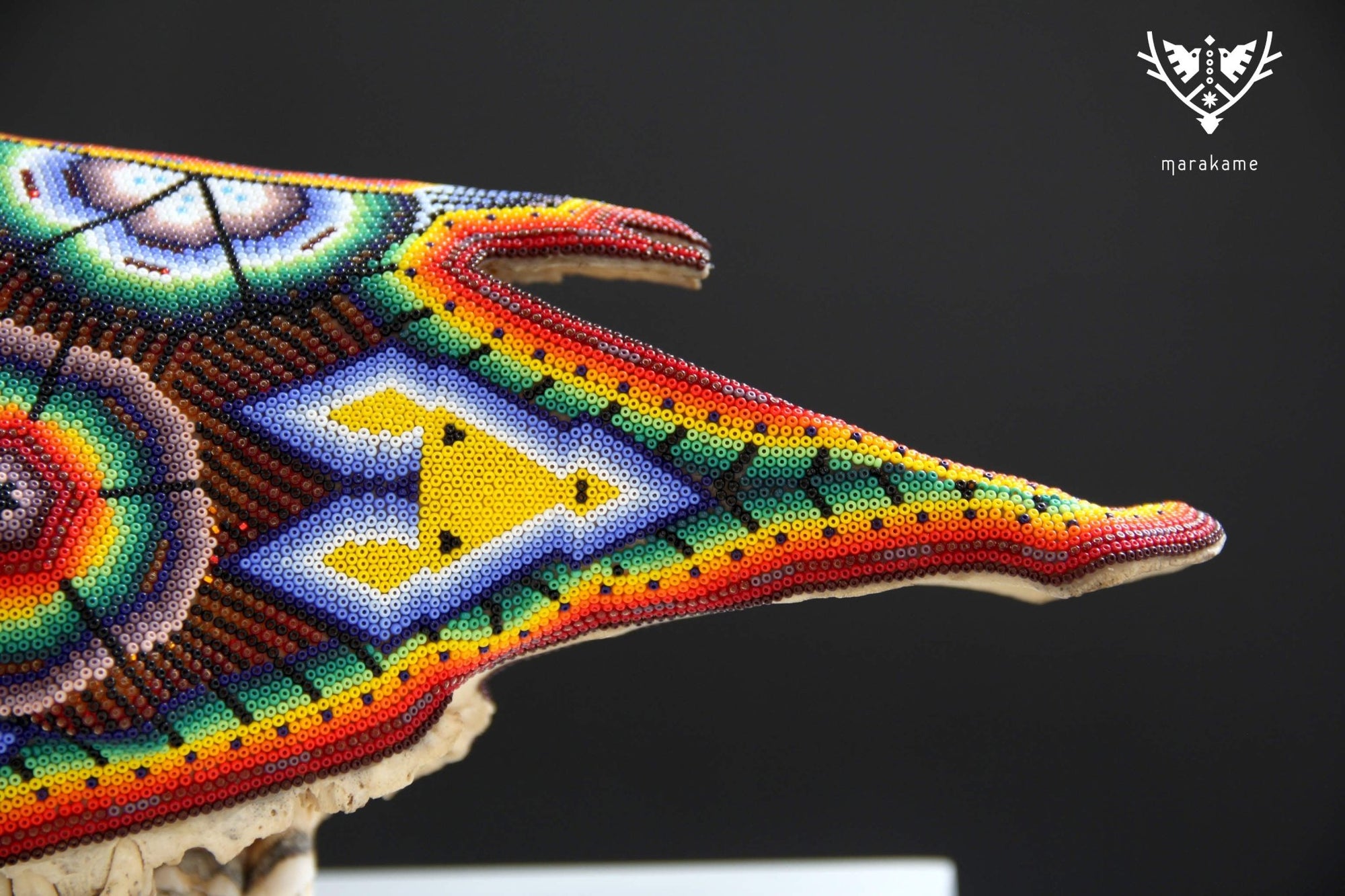 Cráneo de vaca Arte Huichol - Tatéi Niaariwame - Arte Huichol - Marakame