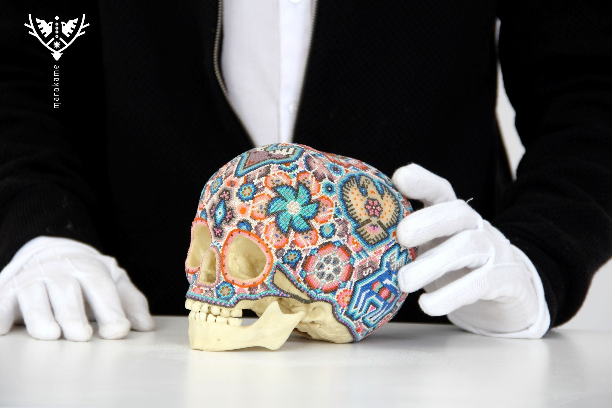 Cráneo Hiperrealista de Niño Arcaico de hace 6000 años "Ik+Ri" - Arte Huichol - Marakame