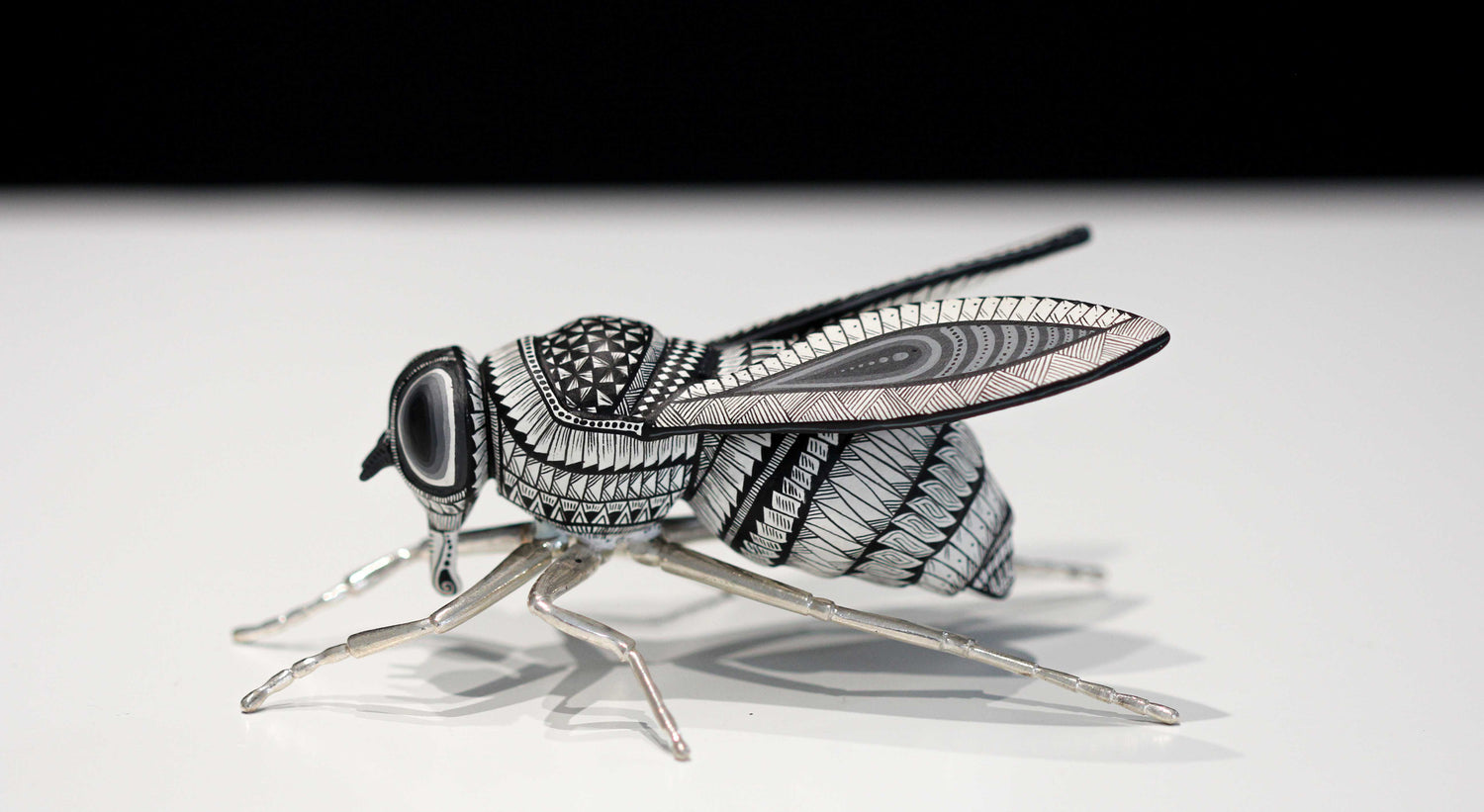 Fly | Huichol art - Marakame