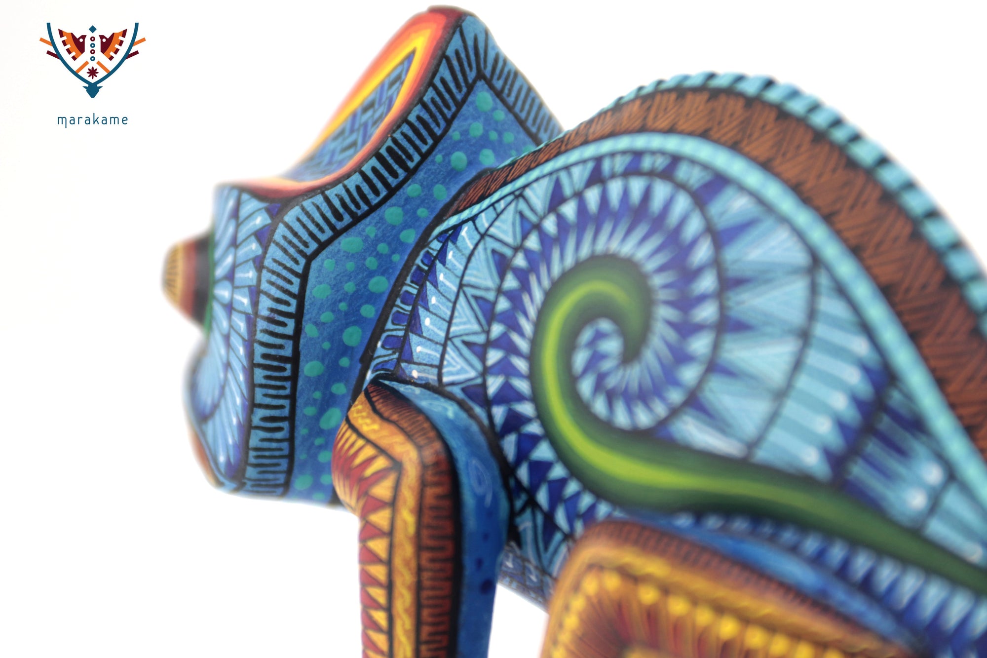 Alebrije – Camaleón de Cola Azul – Esencia del Movimiento Interior
