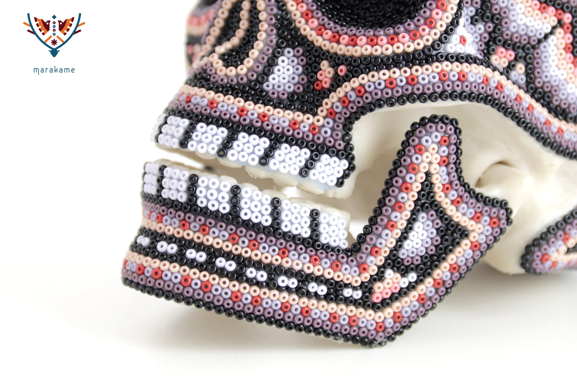 Calavera Huichol Mediana - Eyekame - Jardín de ecos y memoria lunar