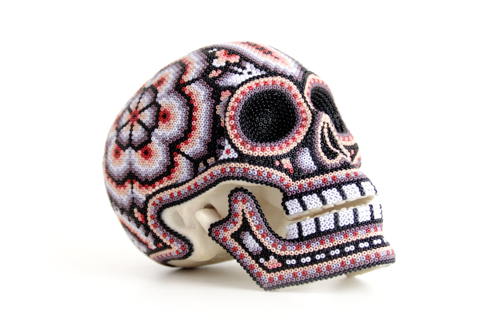 Calavera Huichol Mediana - Eyekame - Jardín de ecos y memoria lunar