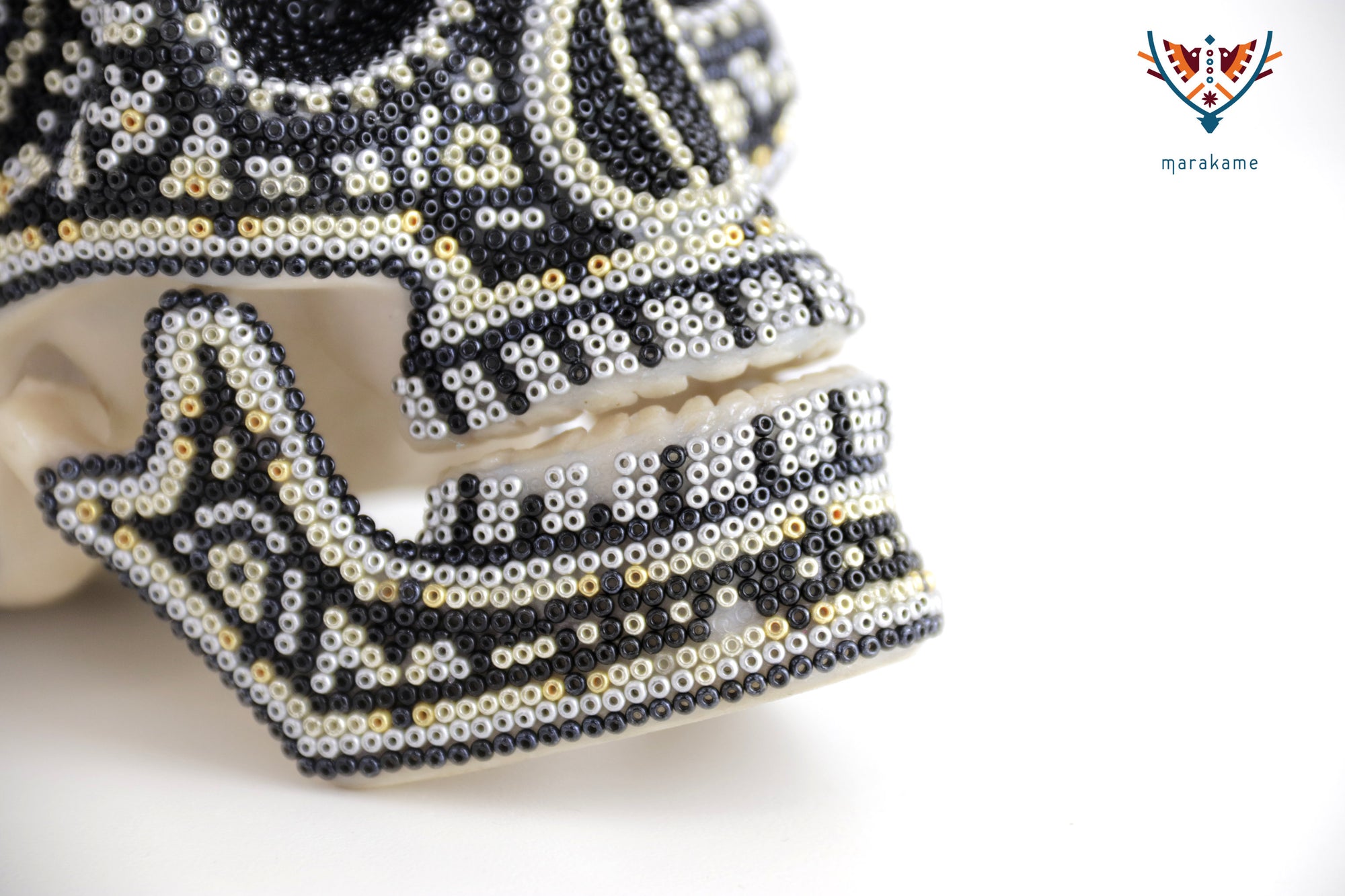 Calavera Huichol Mediana - Eyekame - Senderos del eclipse silencioso