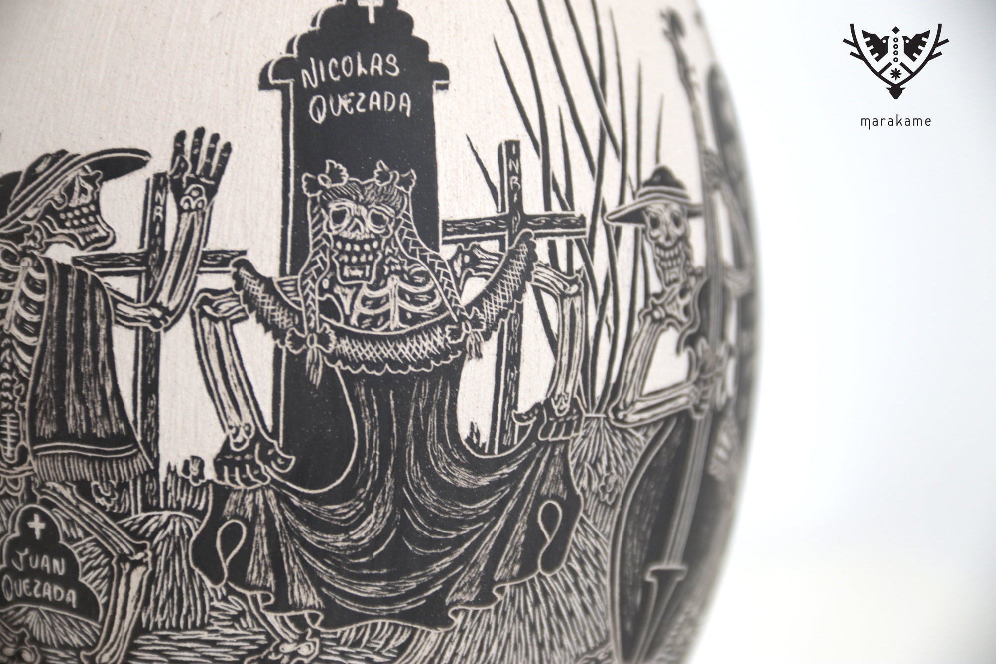 Cerámica de Mata Ortiz - Panteón con Calaveras - Día de muertos