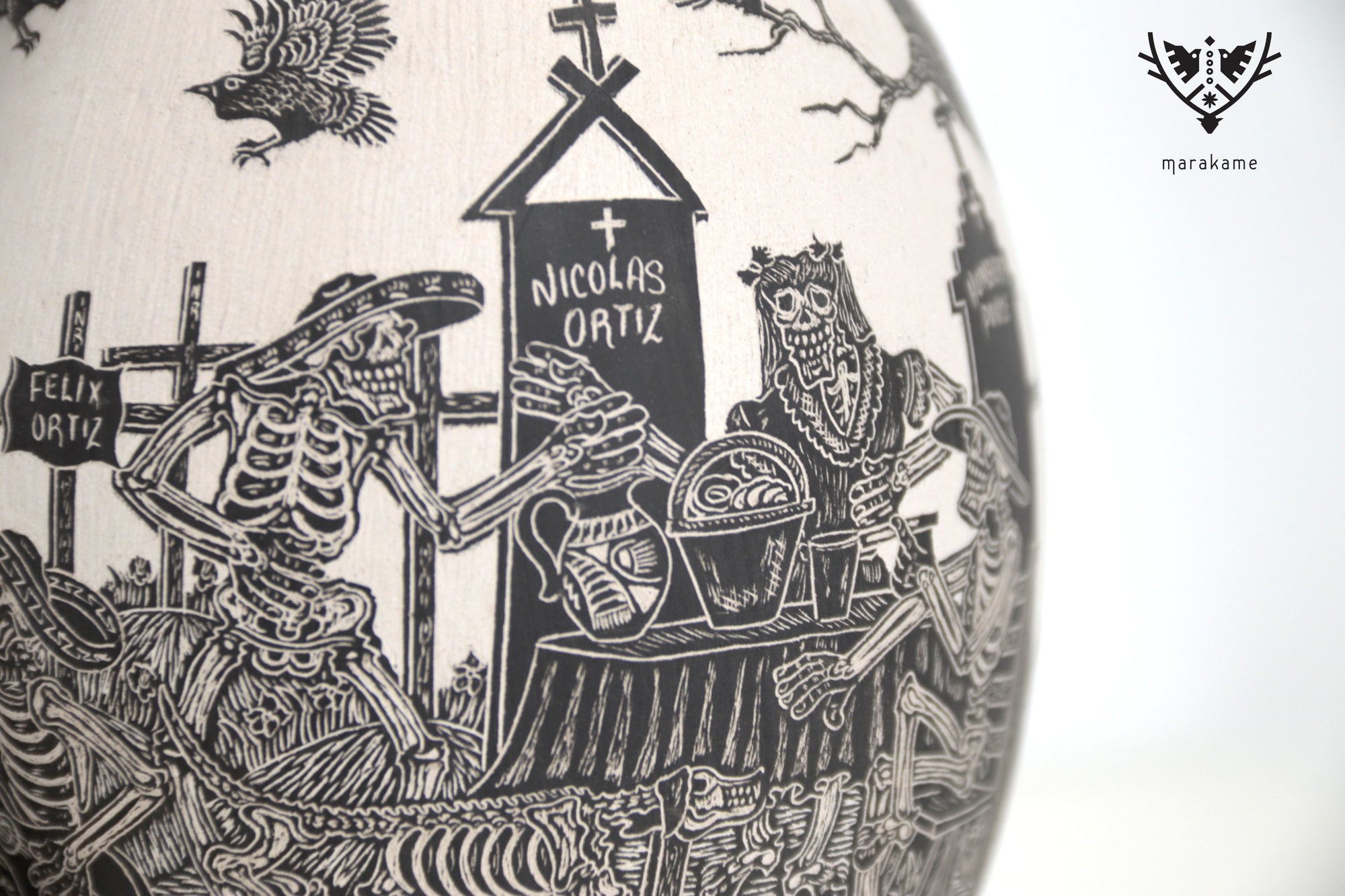 Cerámica de Mata Ortiz - Panteón con Calaveras - Día de muertos