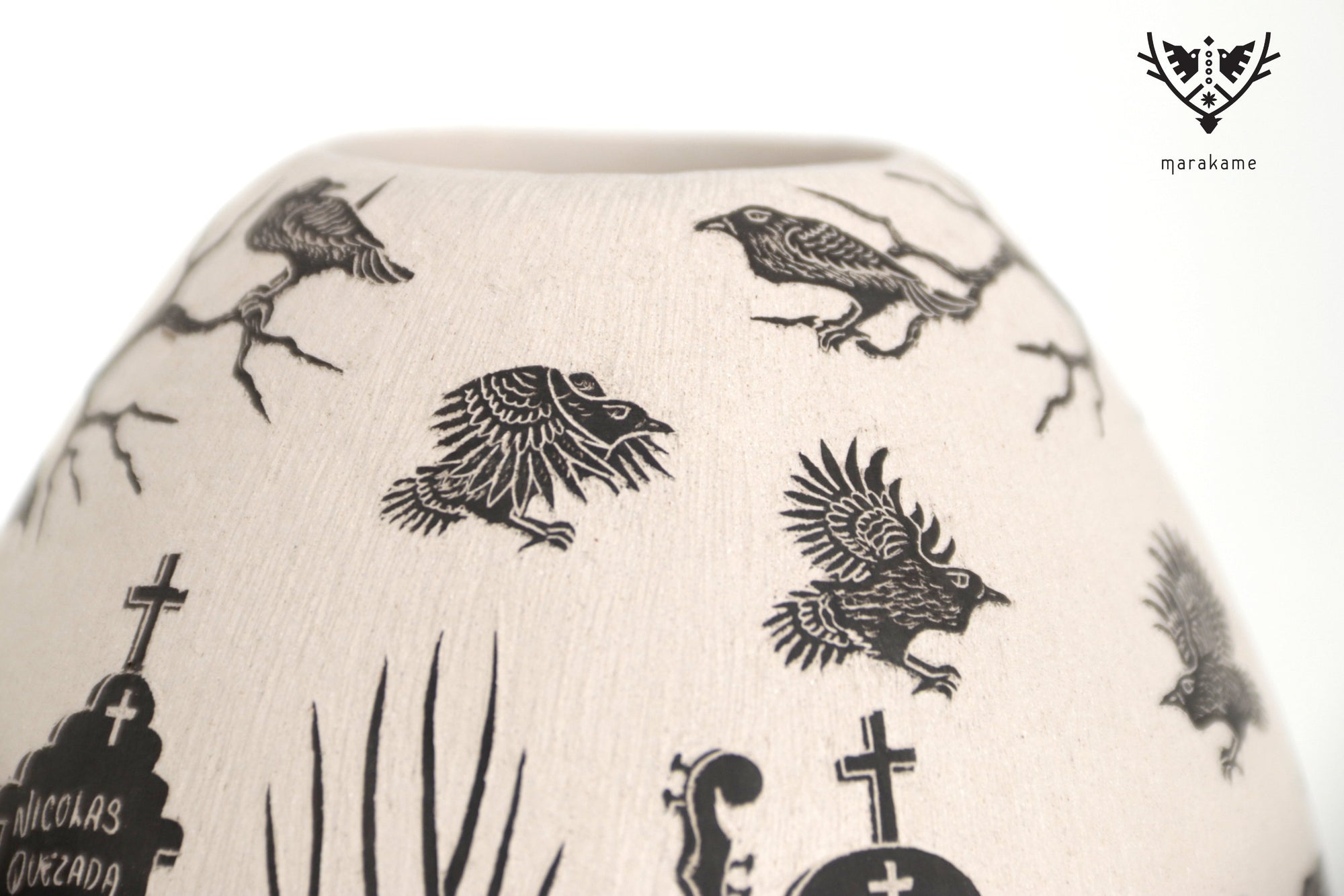 Cerámica de Mata Ortiz - Panteón con Calaveras - Día de muertos