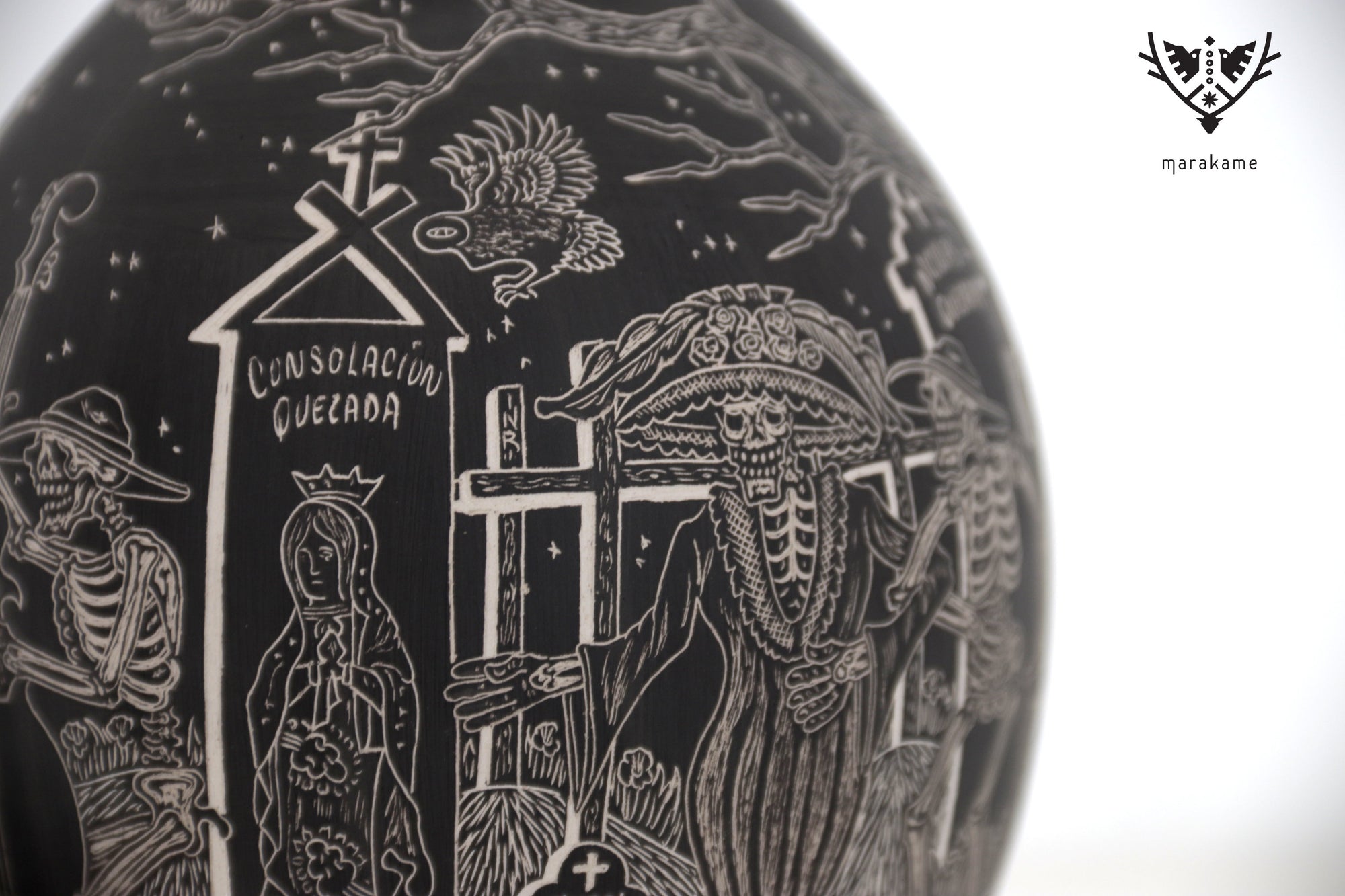 Cerámica de Mata Ortiz - Calaveras Danzantes en Panteón - Día de muertos