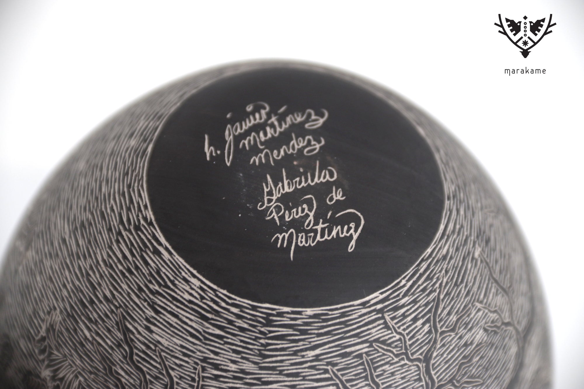 Cerámica de Mata Ortiz - Calaveras Danzantes en Panteón - Día de muertos