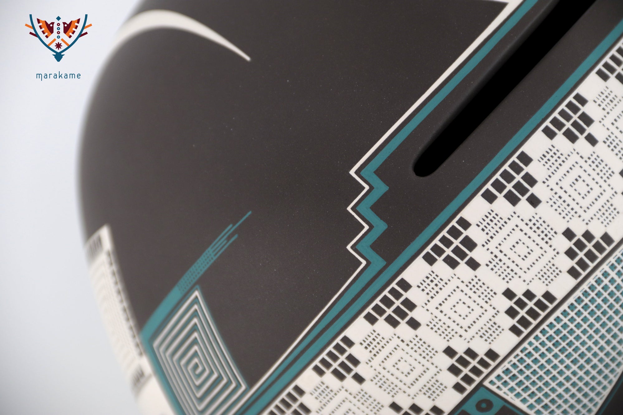 Cerámica de Mata Ortiz - Geometría sobre marrones