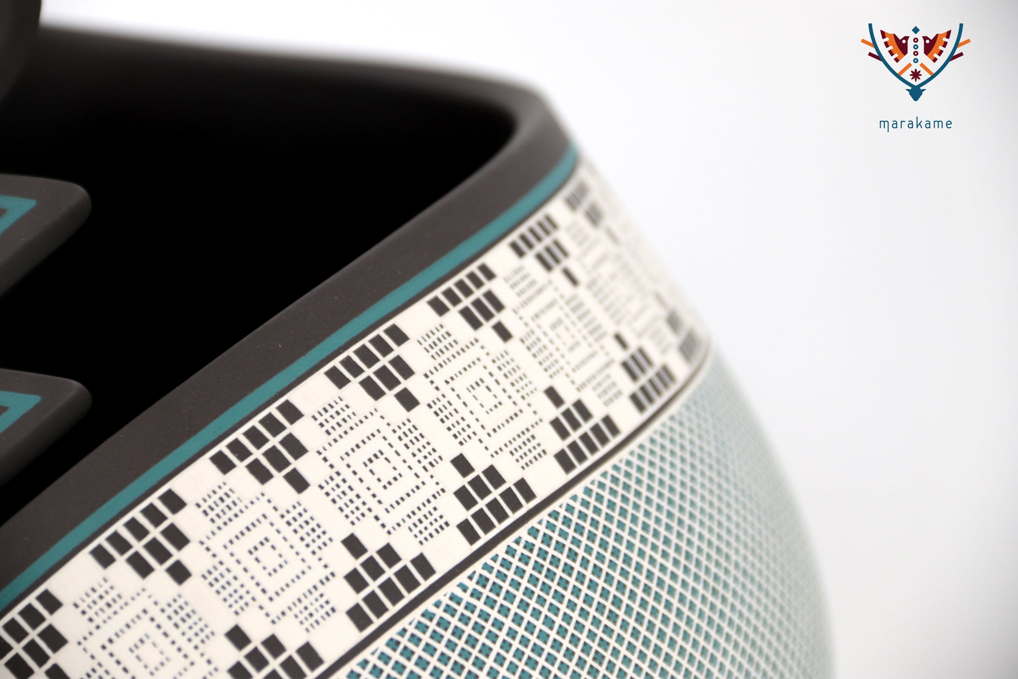 Cerámica de Mata Ortiz - Geometría sobre marrones