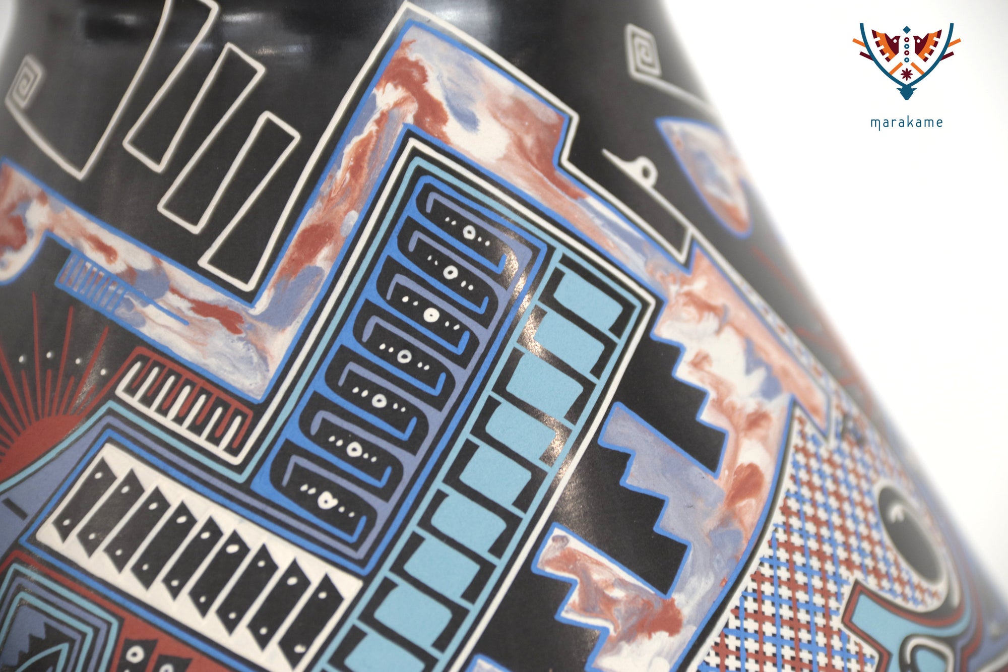 Mata Ortiz Ceramics – Geometrie der Vorfahren in Schwarz und Blau