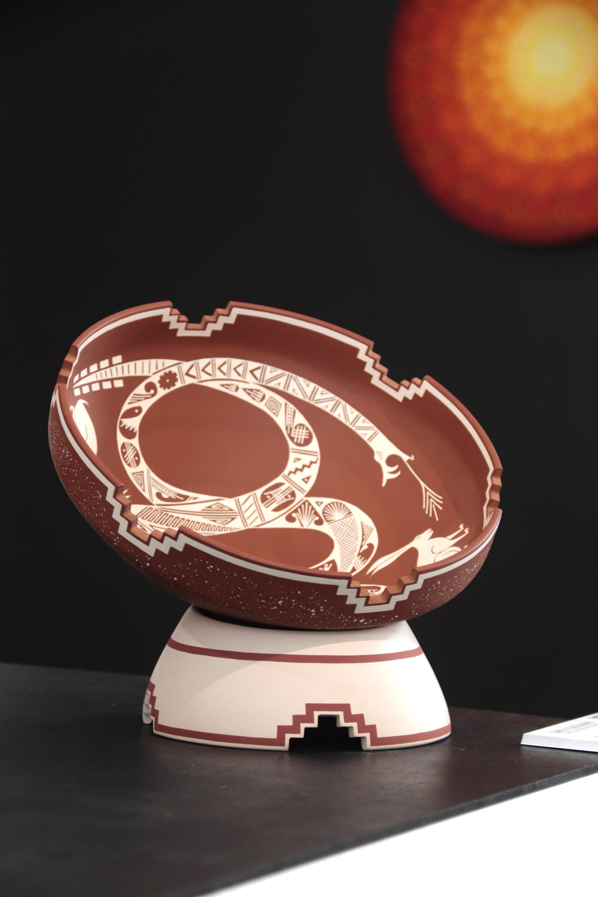 Cerámica de Mata Ortiz - Plato - Serpiente de la Montaña Roja