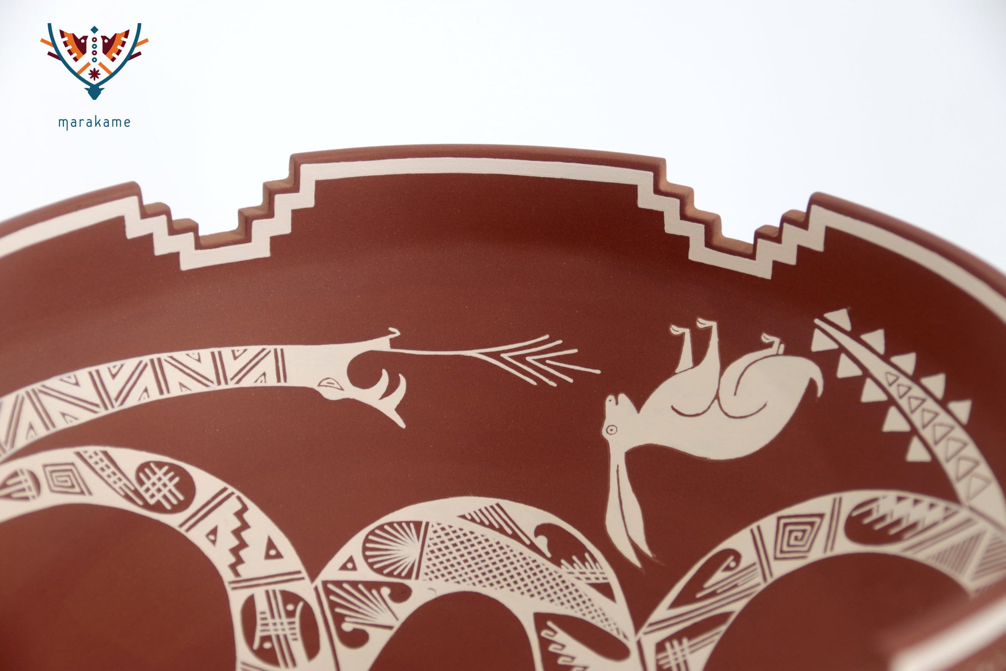 Cerámica de Mata Ortiz - Plato - Serpiente de la Montaña Roja