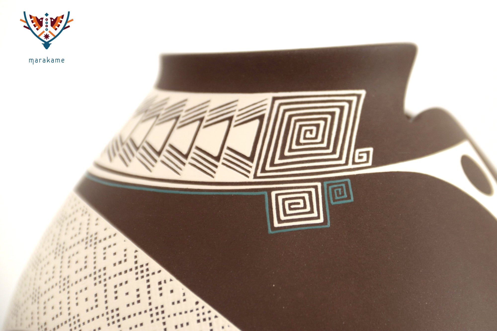 Ceramics by Mata Ortiz - Silent Root