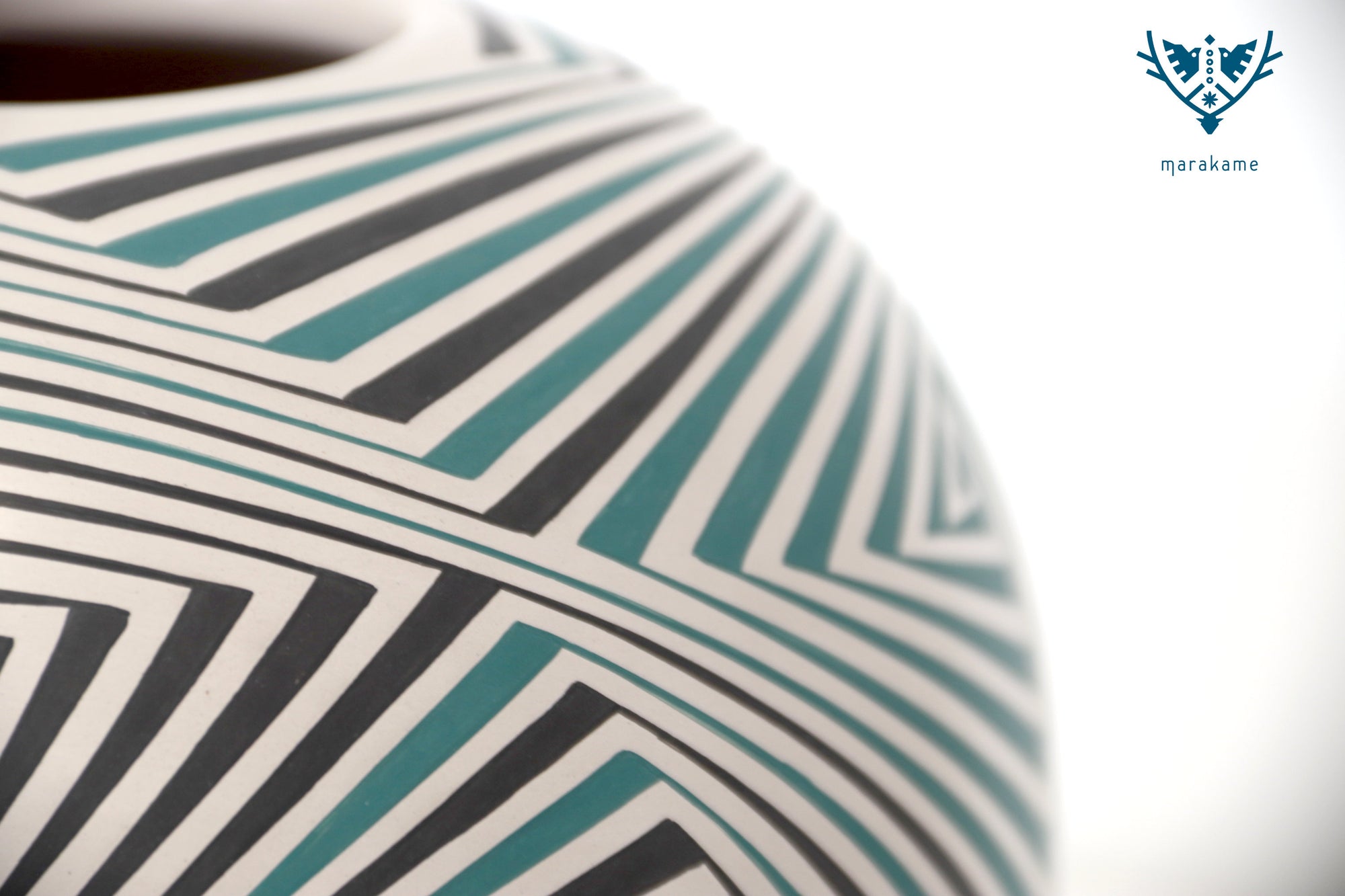 Cerámica de Mata Ortiz - Geometría en Expansión