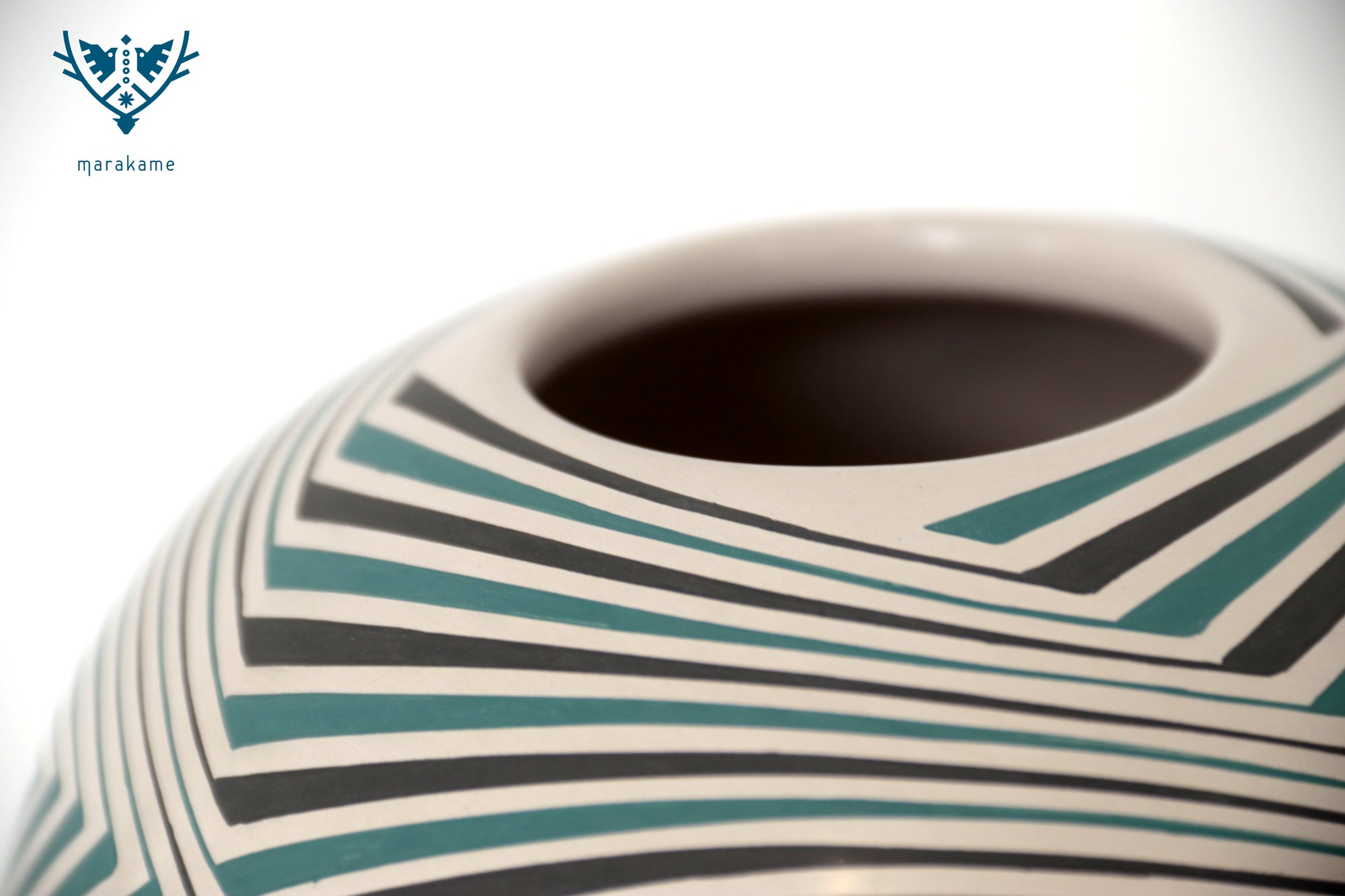 Cerámica de Mata Ortiz - Geometría en Expansión