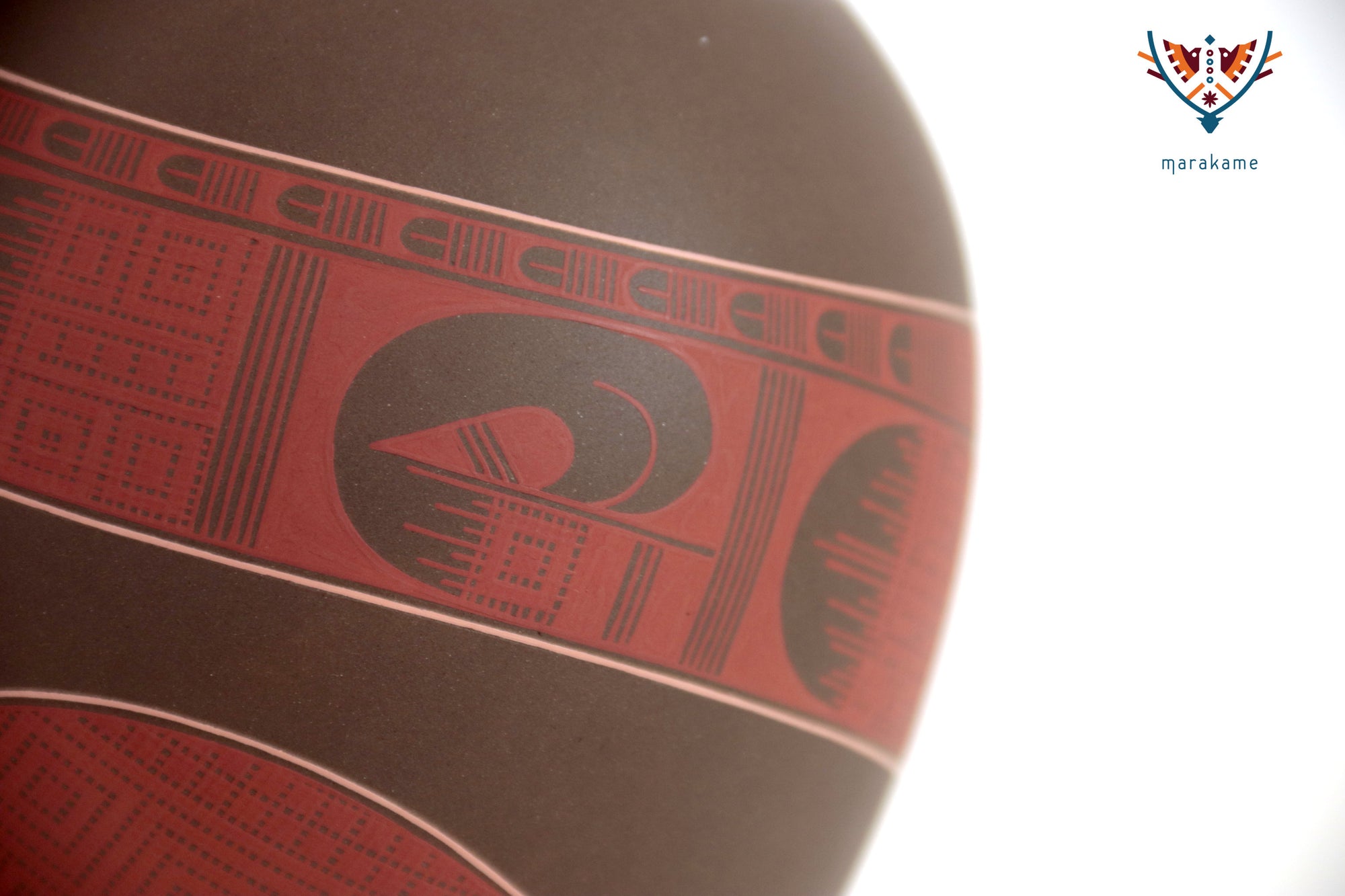 Mata Ortiz Ceramics – Rote Sonnenfinsternis in Bewegung