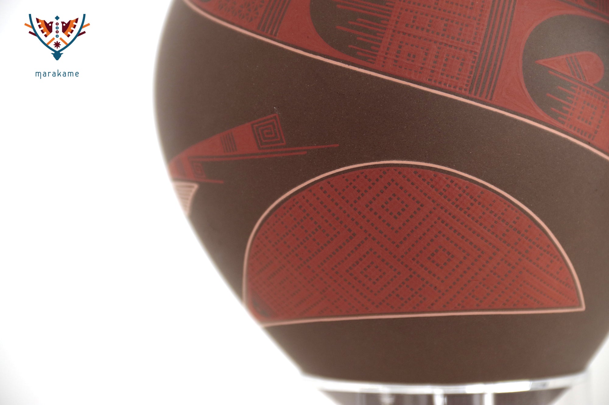 Mata Ortiz Ceramics – Rote Sonnenfinsternis in Bewegung