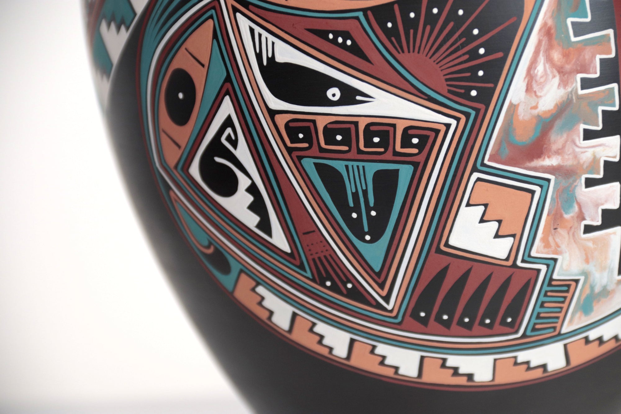 Mata Ortiz Ceramics - Geometry of the Earth
