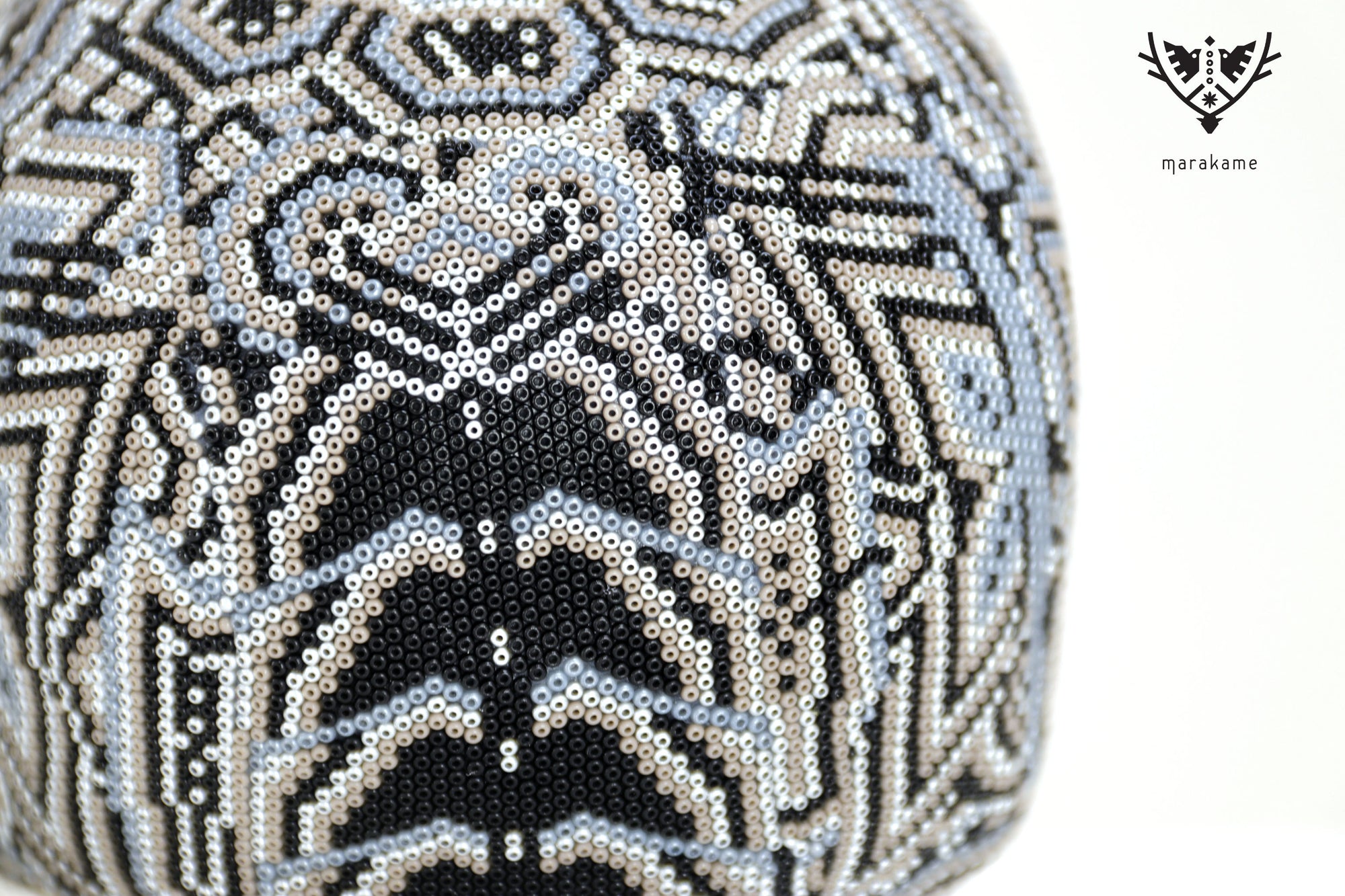 Cráneo huichol escala real - Calavera Hauxamanaka