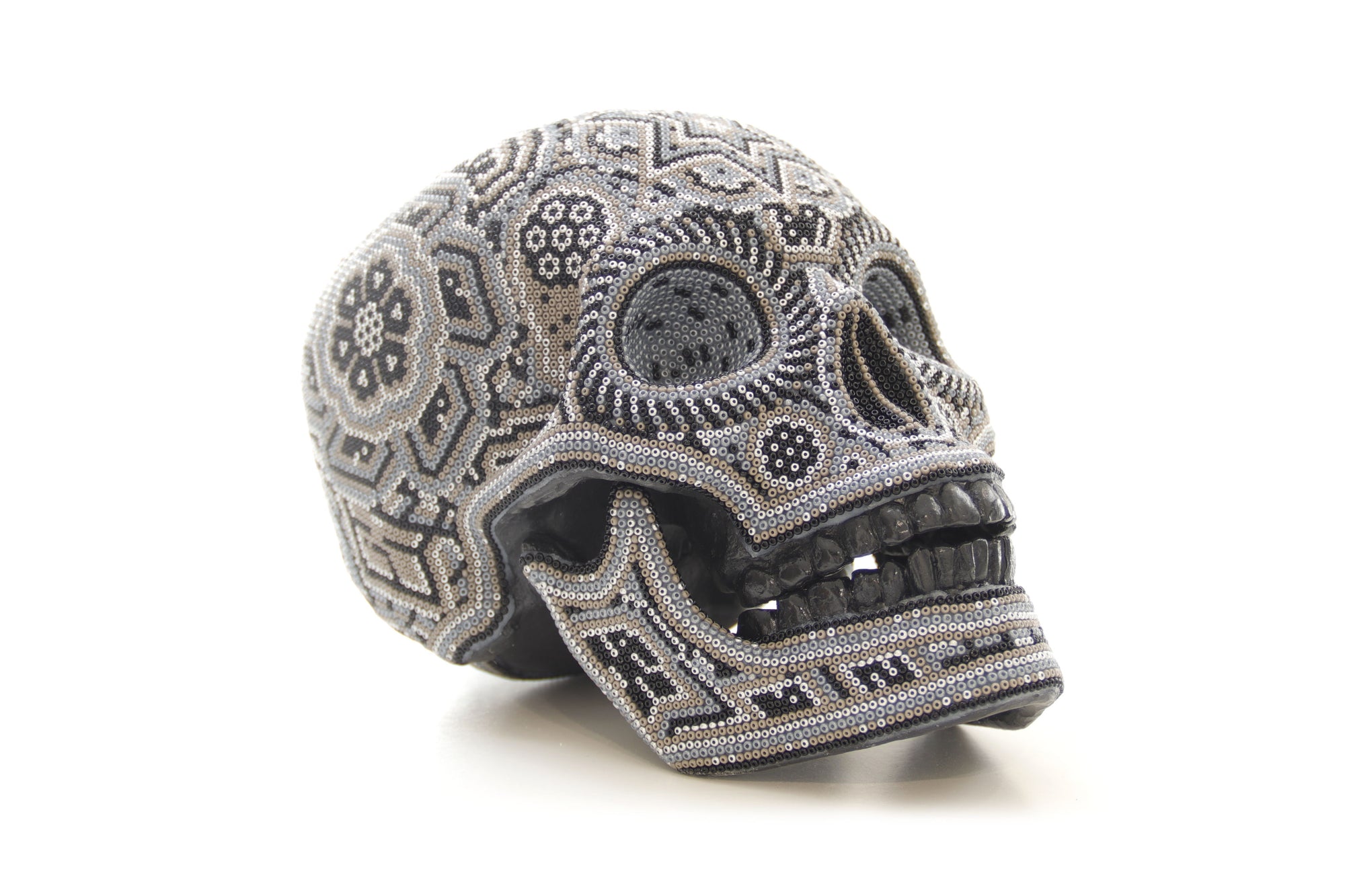 Cráneo huichol escala real - Calavera Hauxamanaka