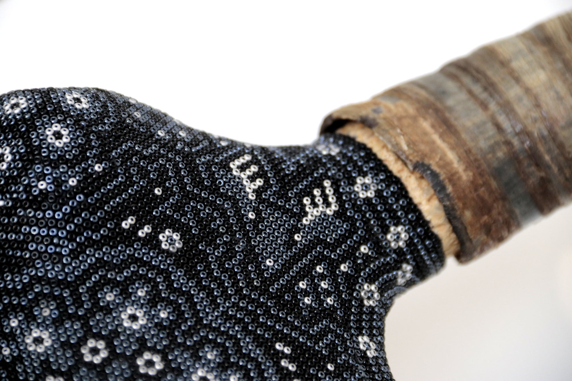 Kuhschädel Huichol Kunst - Hikuri