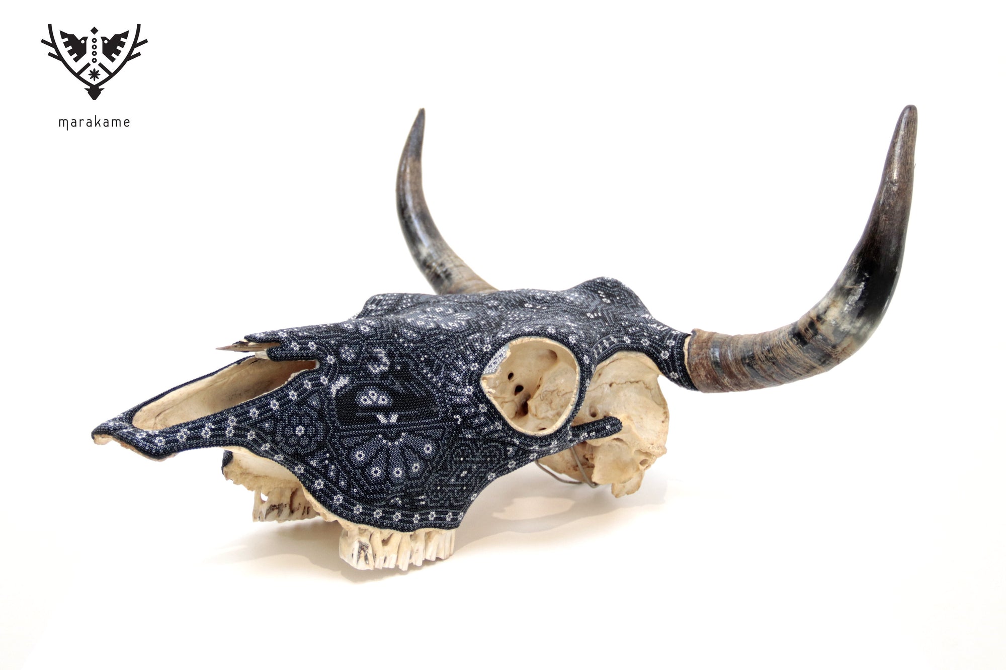 Kuhschädel Huichol Kunst - Hikuri