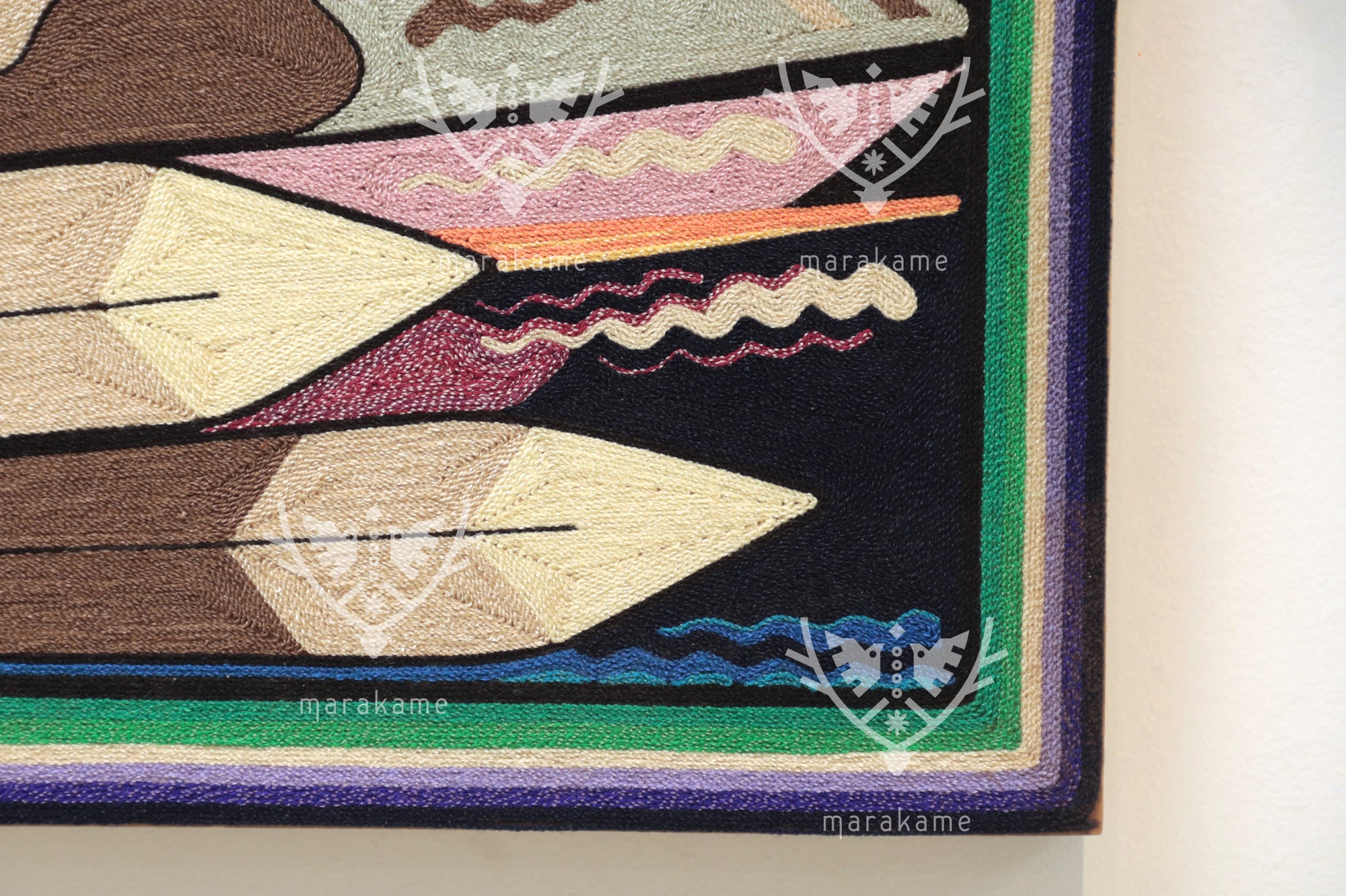 Nierika de Estambre Cuadro Huichol - La Venada y el Muwieri - 50 x 50 cm.