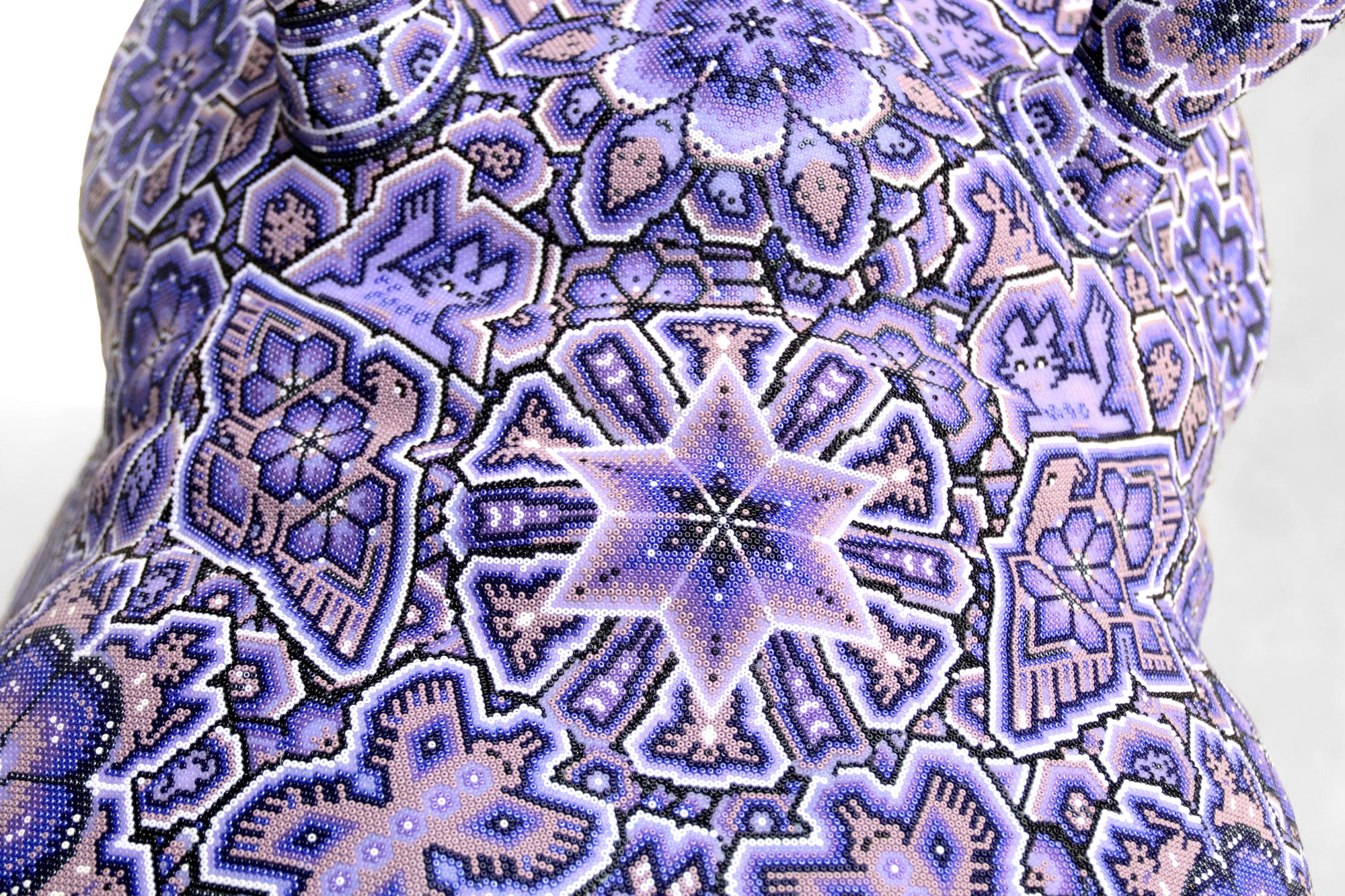 Escultura Arte Huichol - Cabeza de hipopótamo - Yurienaka niukieya - La voz de la tierra