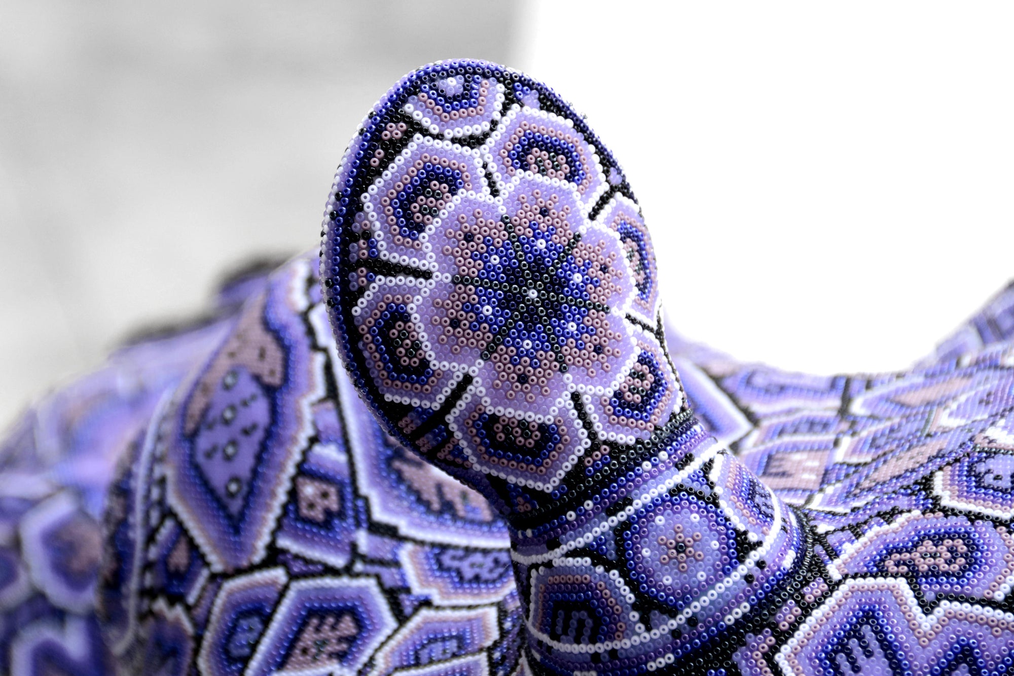 Escultura Arte Huichol - Cabeza de hipopótamo - Yurienaka niukieya - La voz de la tierra