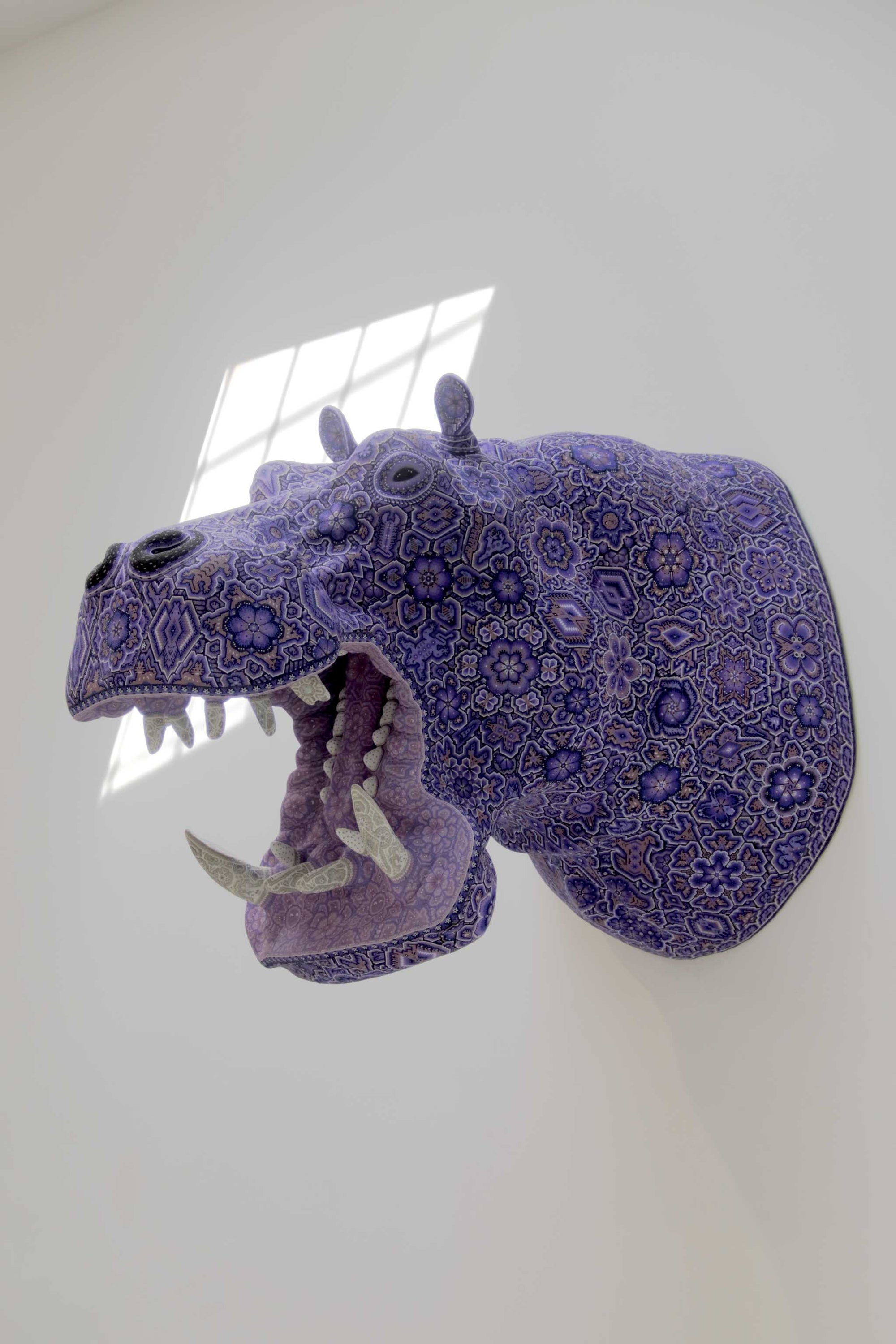 Escultura Arte Huichol - Cabeza de hipopótamo - Yurienaka niukieya - La voz de la tierra