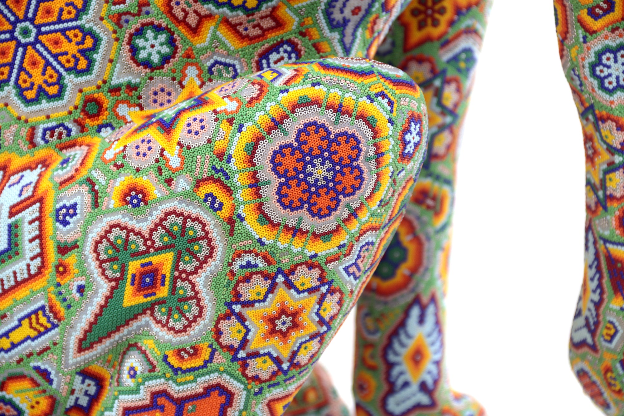 Escultura Arte Huichol - Leopardo macho - El jardín wixárika sobre su piel