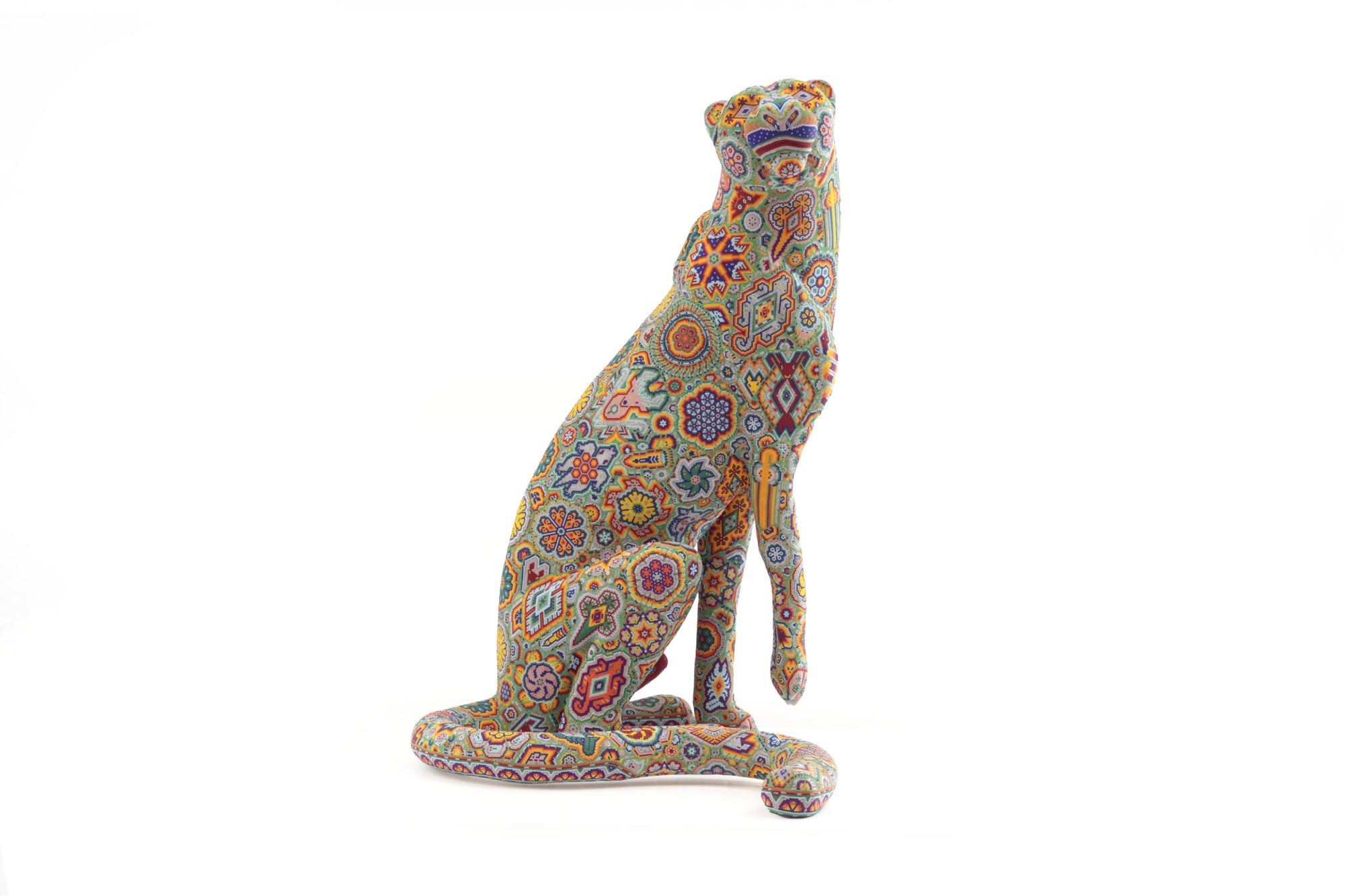 Escultura Arte Huichol - Leopardo macho - El jardín wixárika sobre su piel