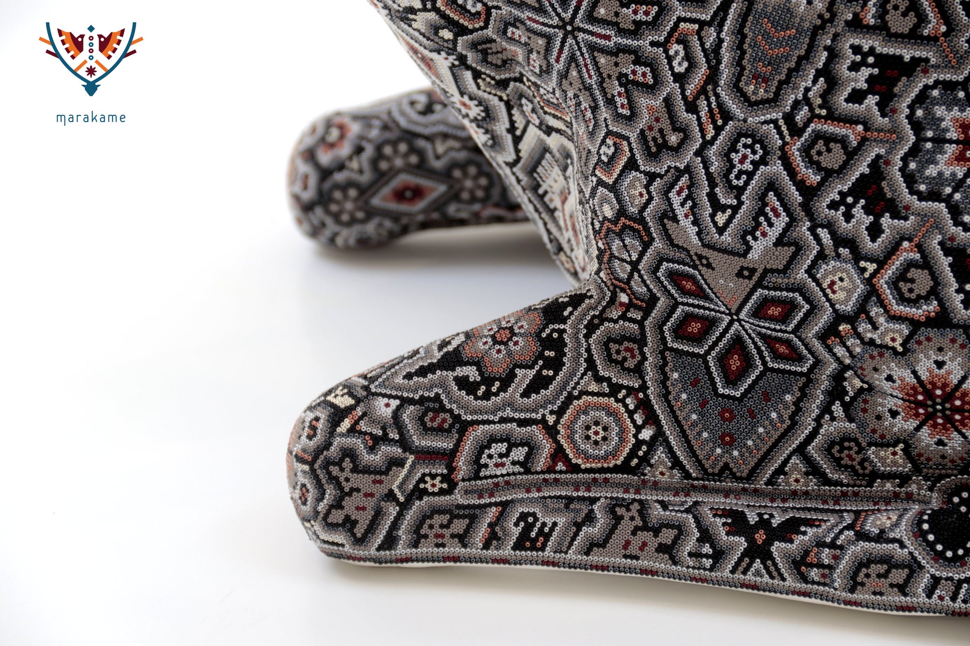 Huichol Art Sculpture - Wirikuta Kuka Tewayari - Deer decorated with beads